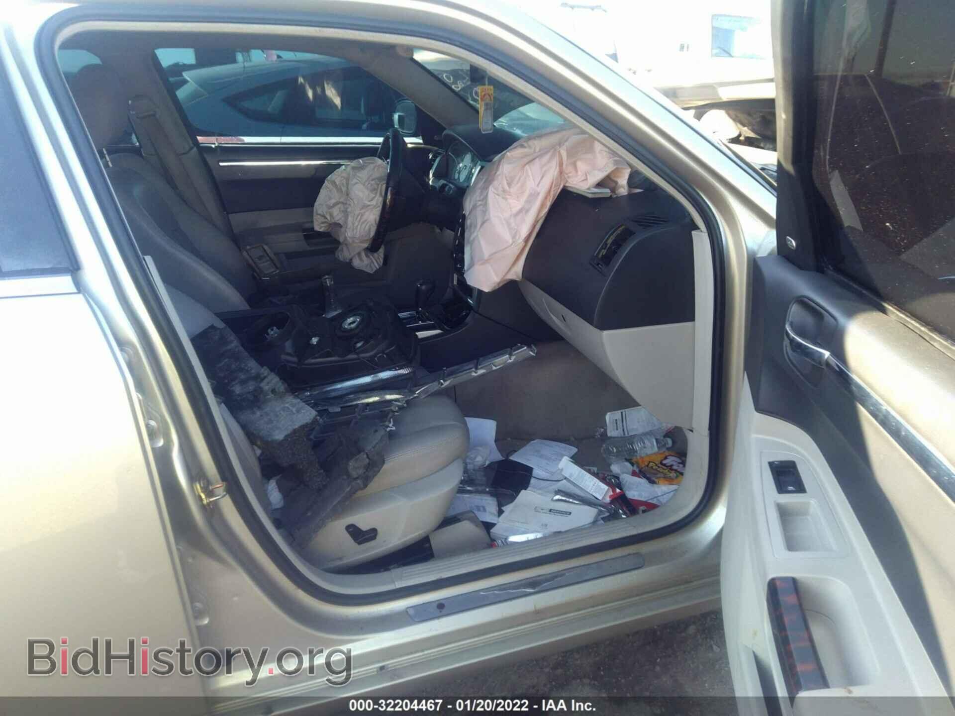 2006 CHRYSLER 300 - VIN: 2C3LA63H66H441297 - Фото 5