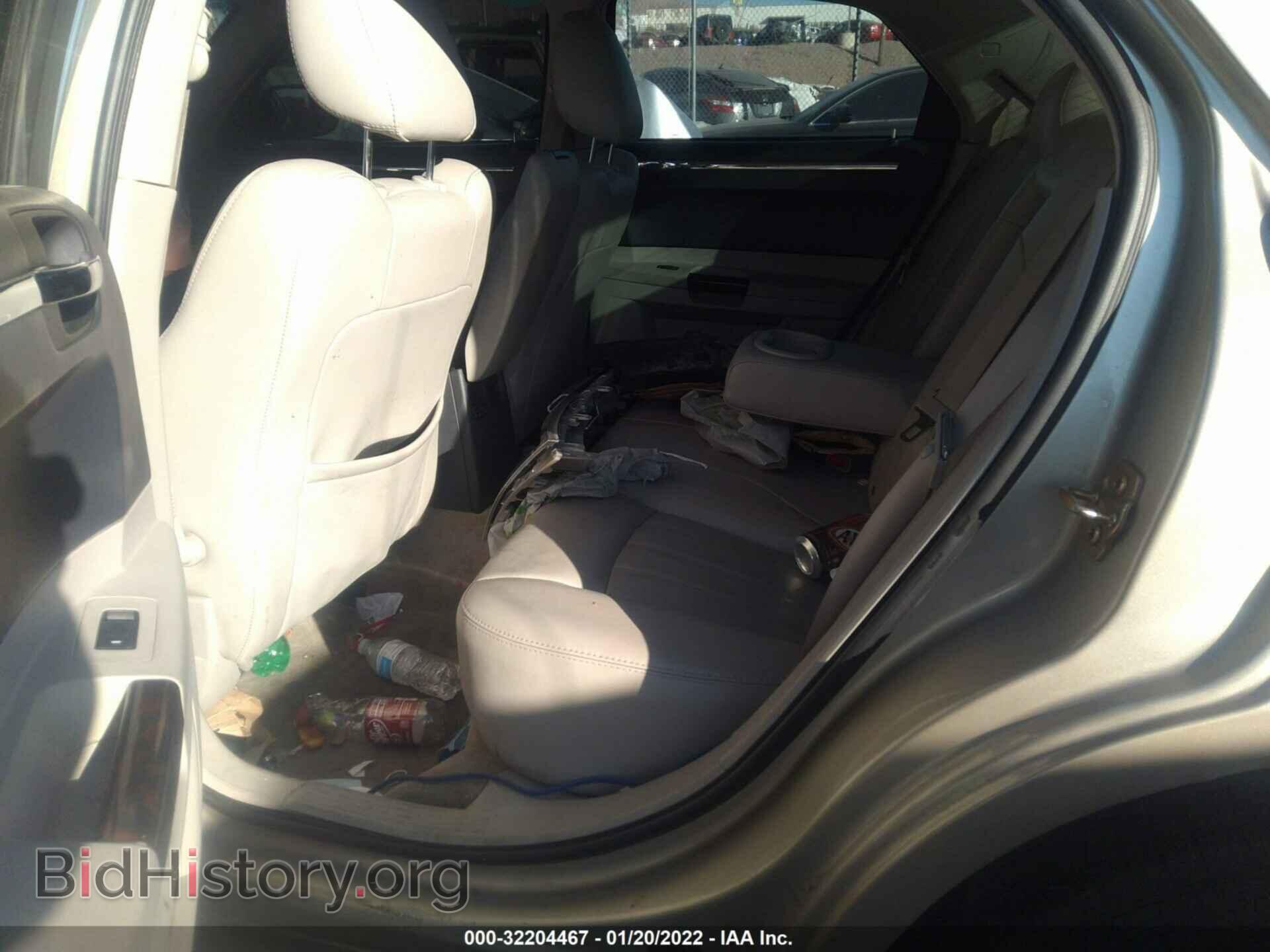 2006 CHRYSLER 300 - VIN: 2C3LA63H66H441297 - Фото 8