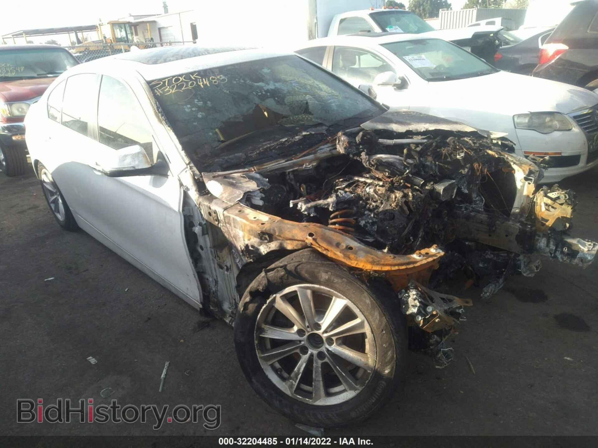Photo WBA5A5C56FD522430 - BMW 5 SERIES 2015