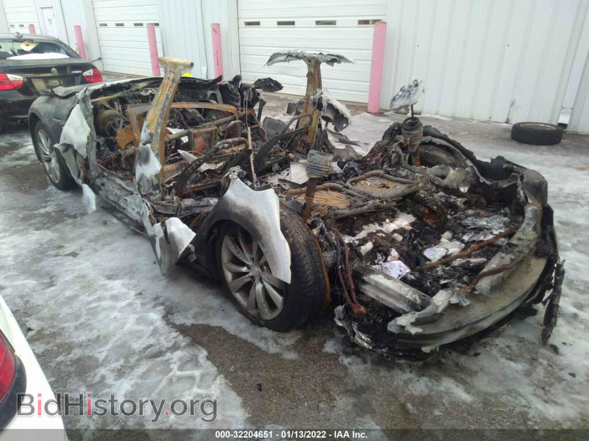 2014 TESLA MODEL S - VIN: 5YJSA1H14EFP30205 - Фото 3