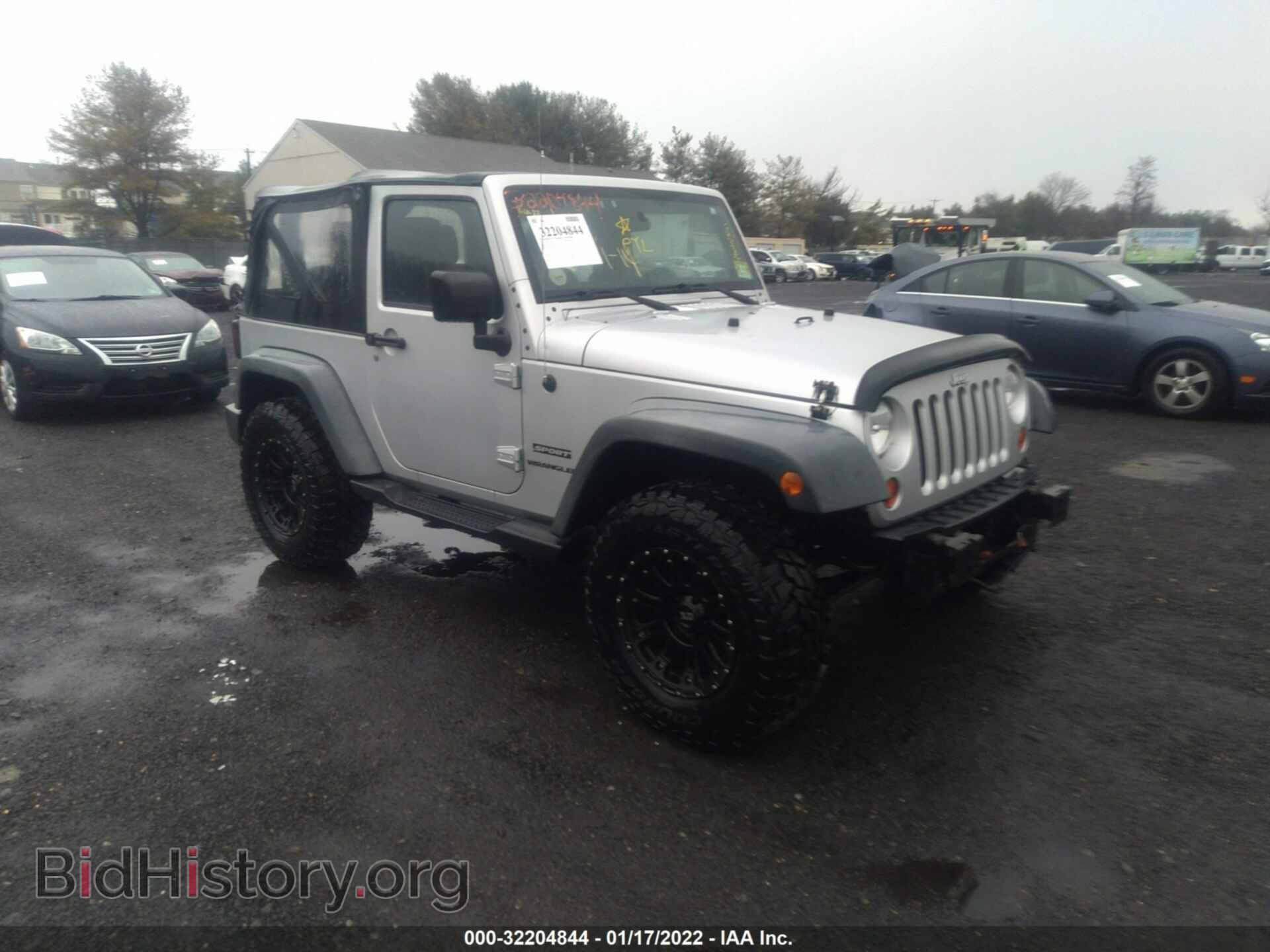 Photo 1J4AA2D17BL503004 - JEEP WRANGLER 2011