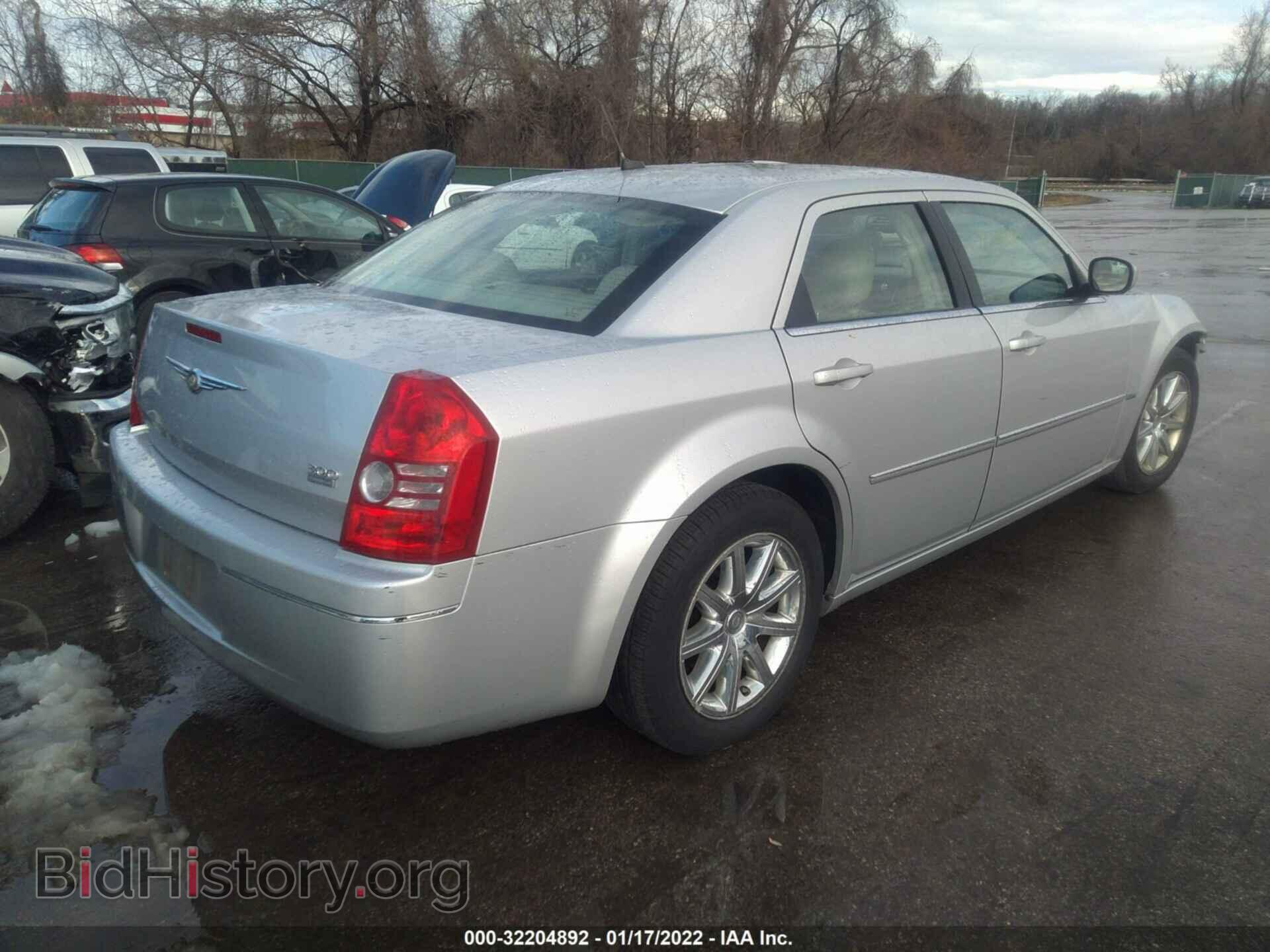 2008 CHRYSLER 300 - VIN: 2C3LA53G58H283278 - Фото 4