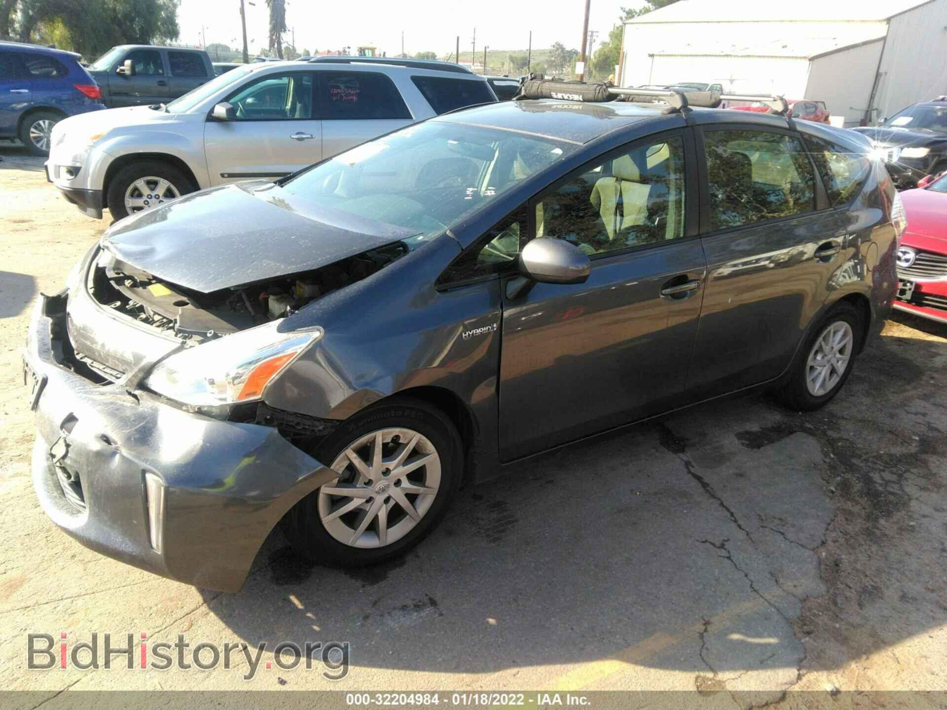 2013 TOYOTA PRIUS V - VIN: JTDZN3EU6D3250630 - Фото 2