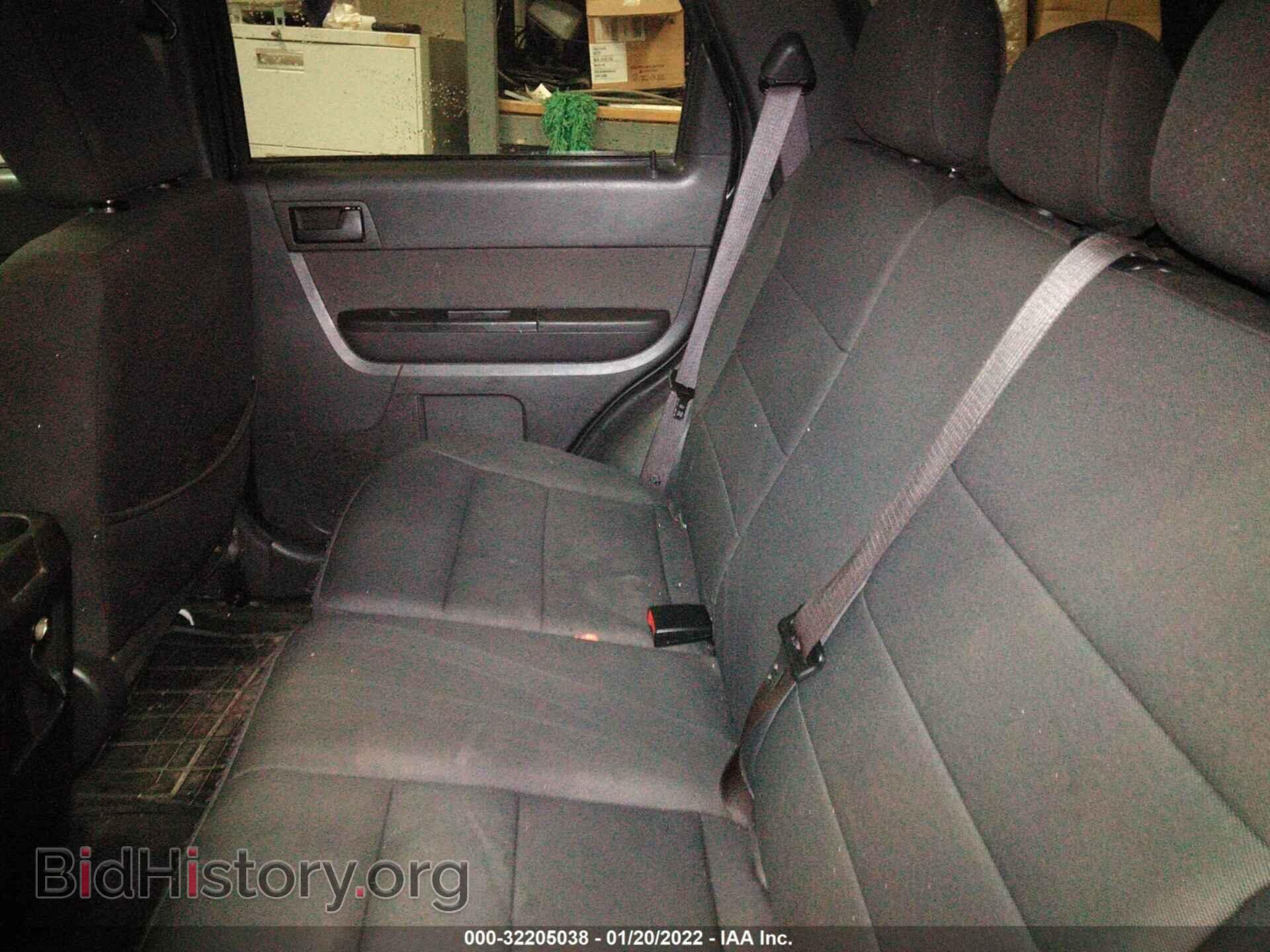 2011 FORD ESCAPE - VIN: 1FMCU9DG9BKB82992 - Фото 8