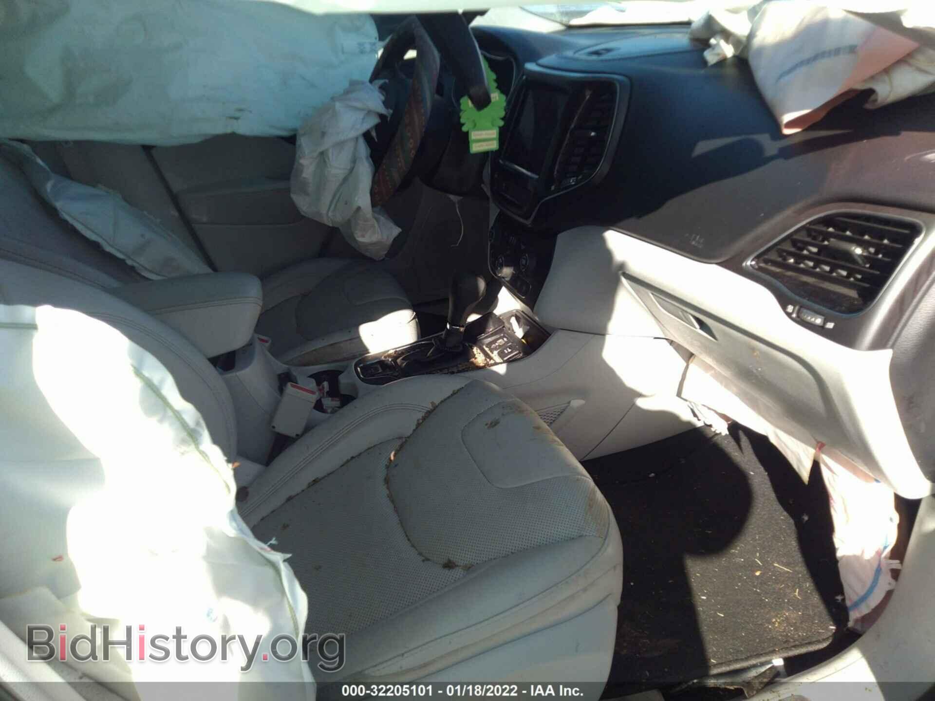 2019 JEEP CHEROKEE - VIN: 1C4PJLDB1KD470302 - Фото 5