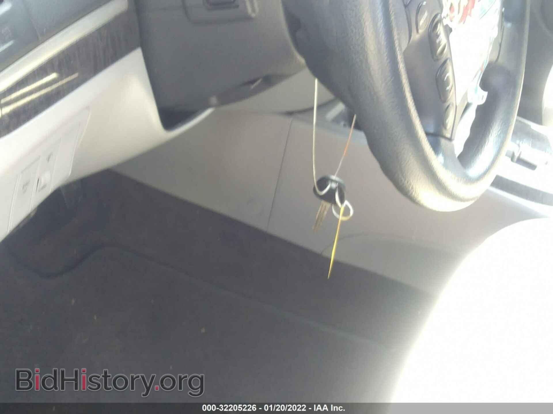 2008 HYUNDAI SANTA FE - VIN: 5NMSG13D98H210536 - Фото 11
