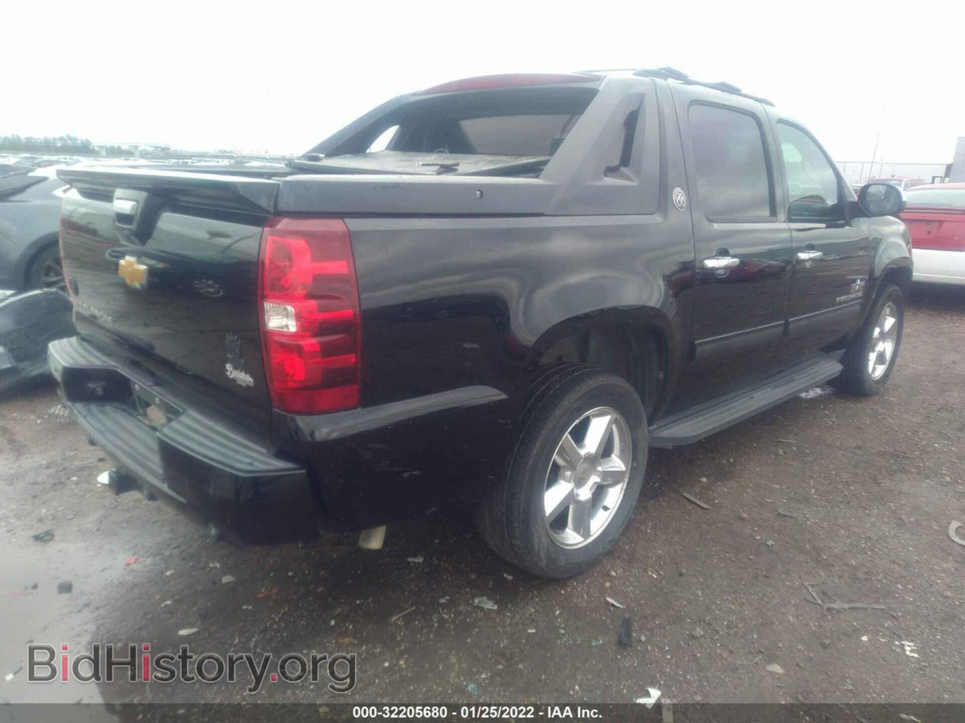 2013 CHEVROLET AVALANCHE - VIN: 3GNMCFE03DG126298 - Фото 4
