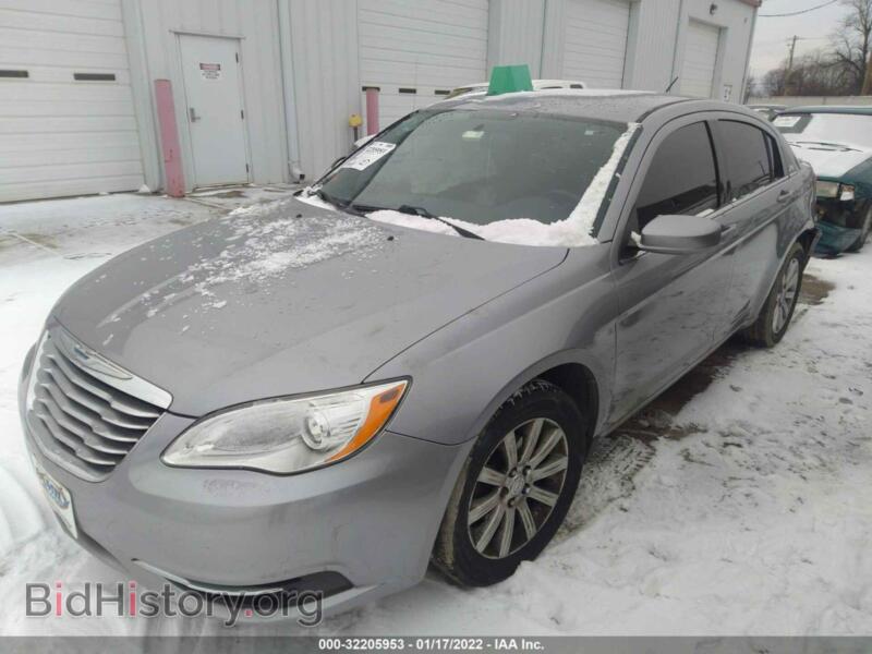 2013 Chrysler 200 (VIN 1C3CCBBB0DN514250) — фото 2 из 11