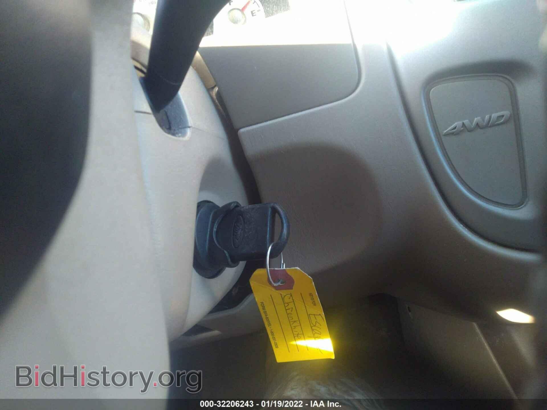 2006 FORD ESCAPE - VIN: 1FMYU94176KD24280 - Фото 11