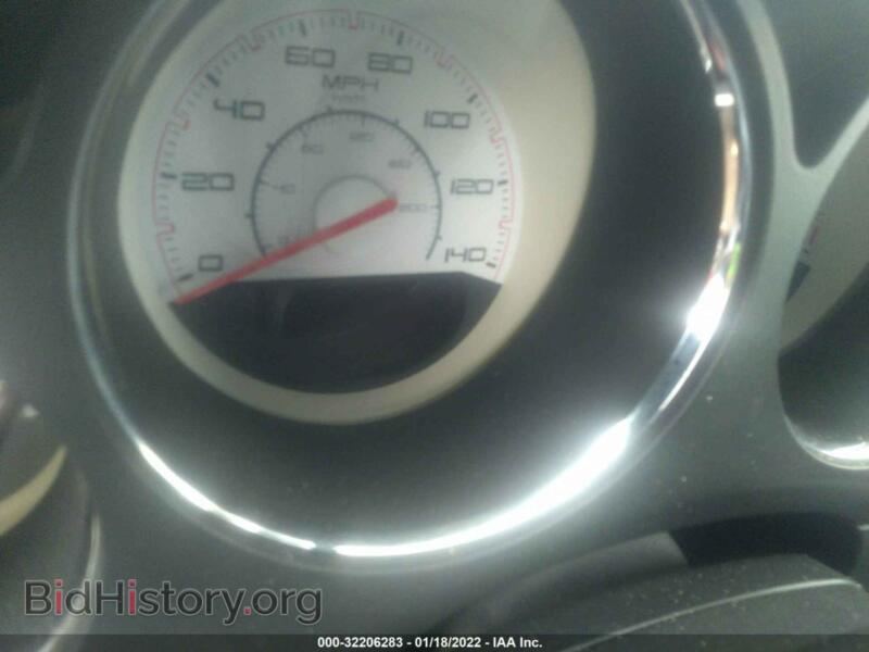 2014 Dodge CHALLENGER (VIN 2C3CDYAG4EH104512) — photo 7 of 11