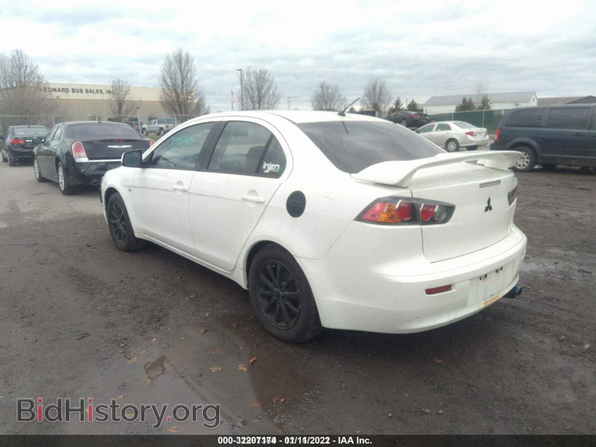 2011 MITSUBISHI LANCER - VIN: JA32U2FUXBU029776 - Фото 3