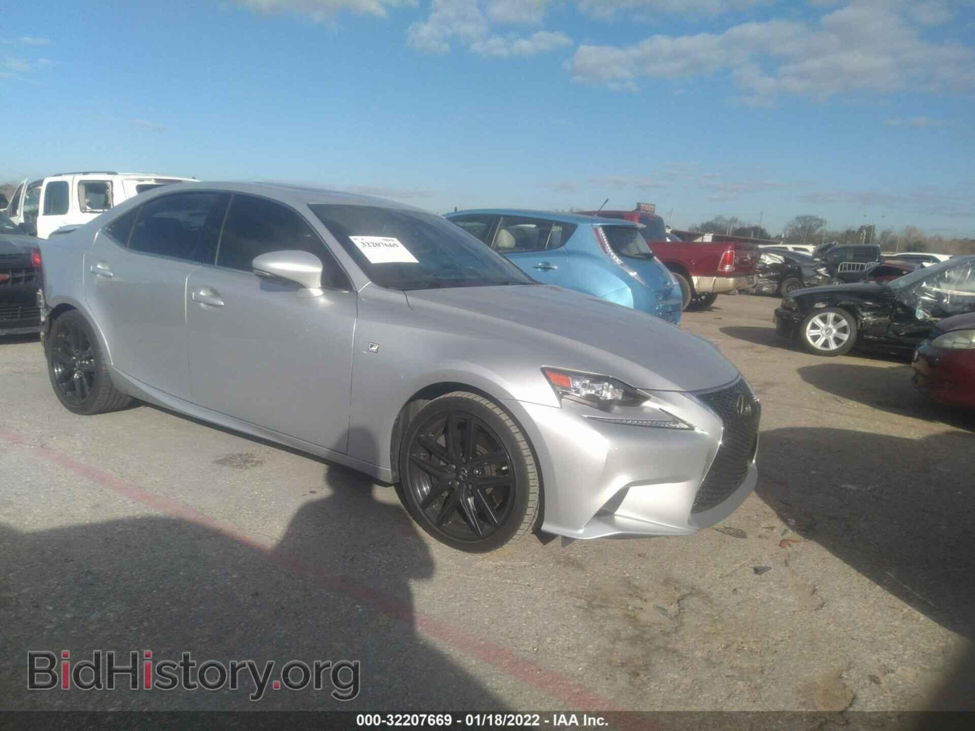 Фотография JTHBA1D23G5015983 - LEXUS IS 200T 2016