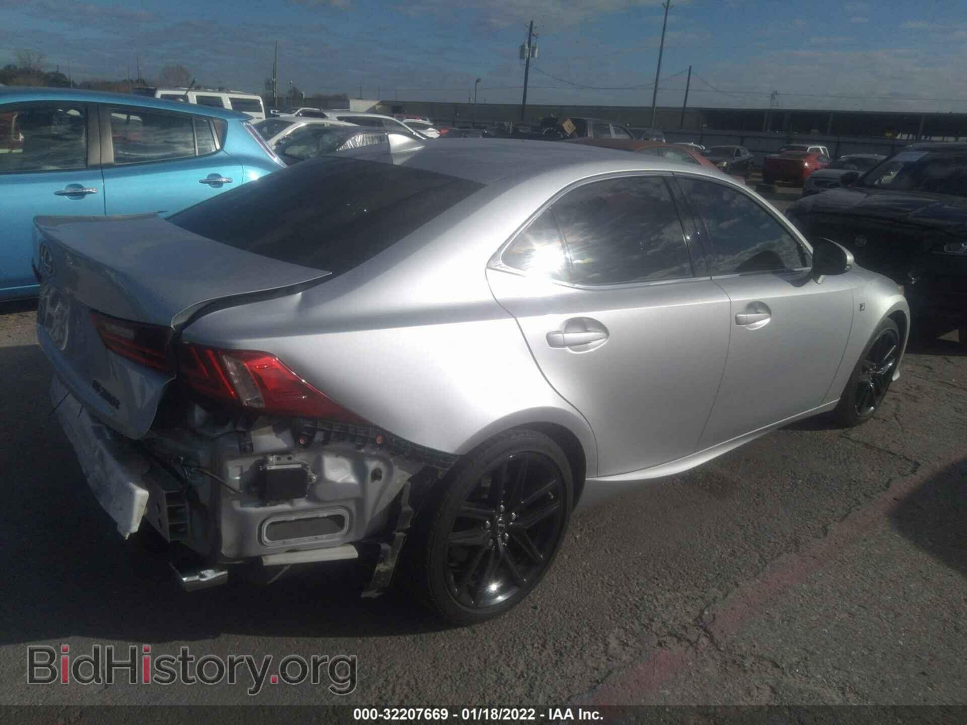 2016 LEXUS IS 200T - VIN: JTHBA1D23G5015983 - Фото 4