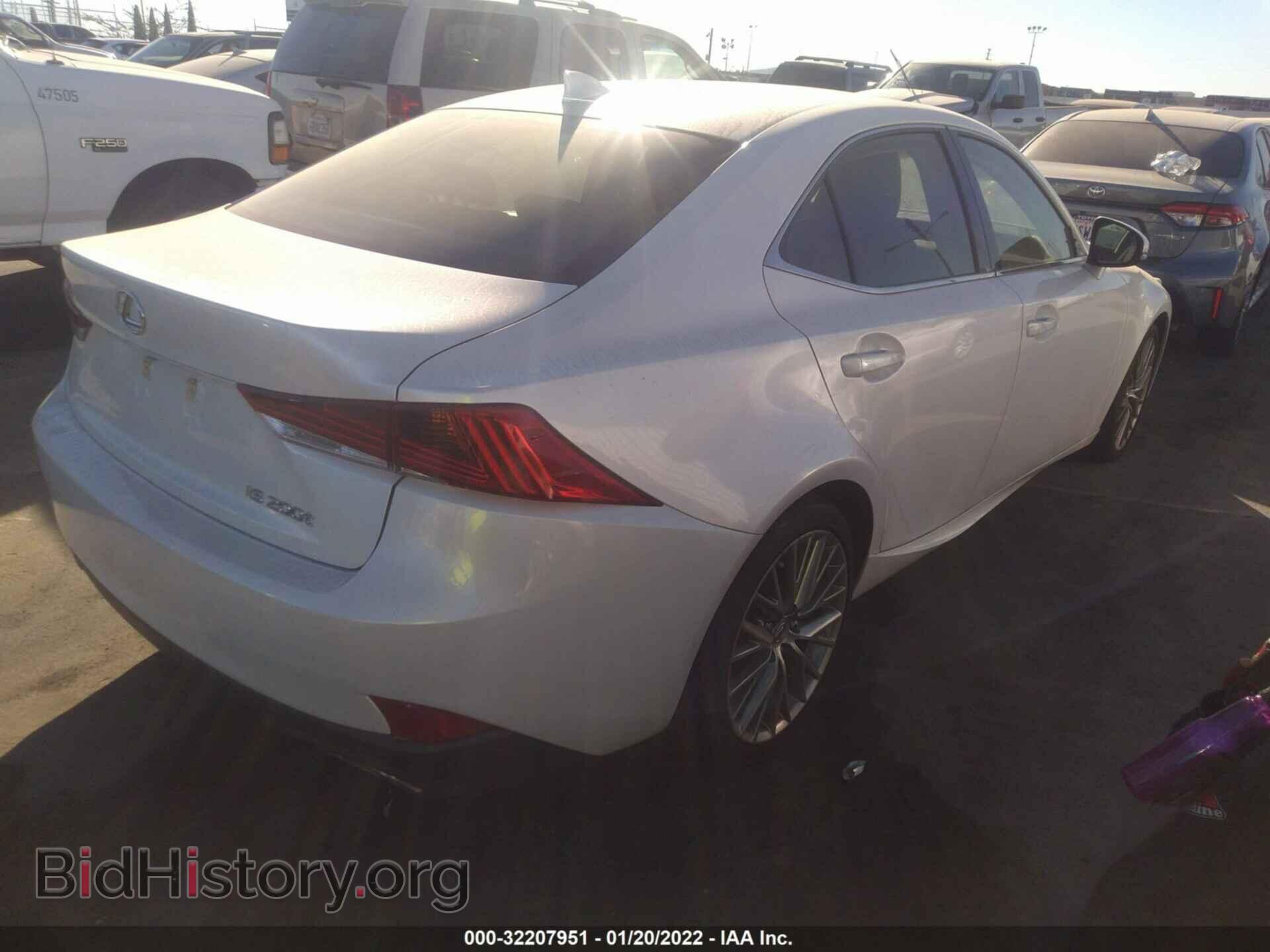2017 LEXUS IS - VIN: JTHBA1D28H5046504 - Фото 4
