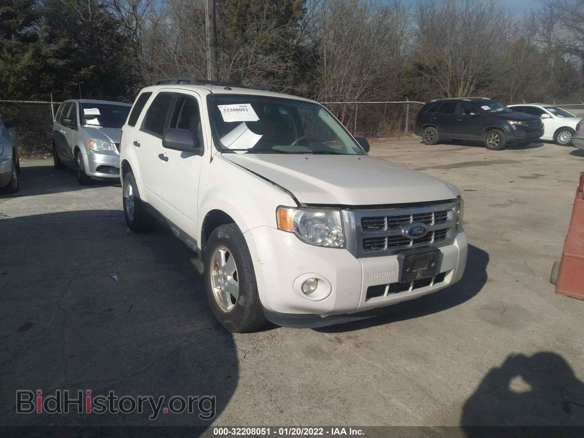 Фотография 1FMCU0D78BKA38040 - FORD ESCAPE 2011