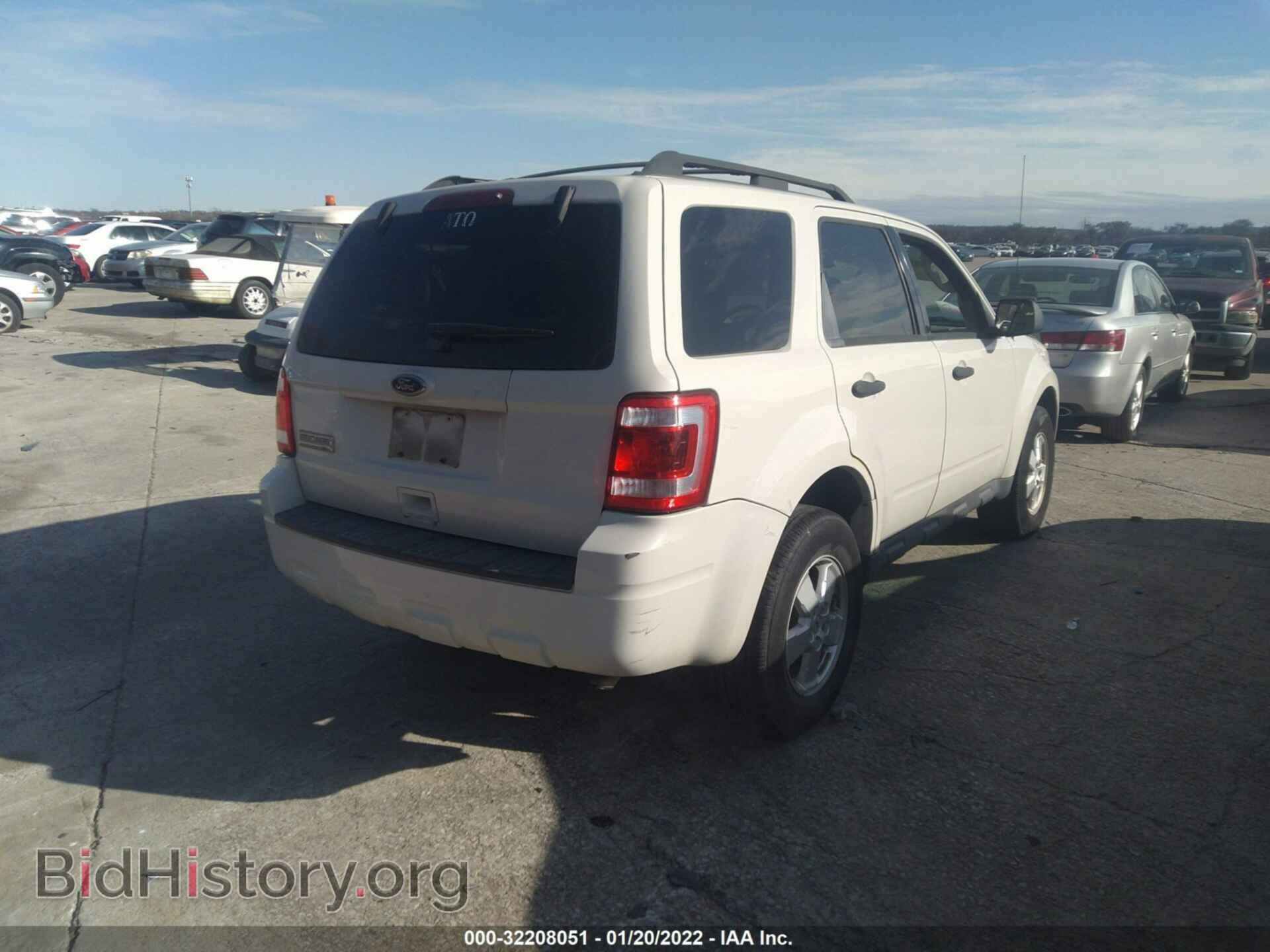 2011 FORD ESCAPE - VIN: 1FMCU0D78BKA38040 - Фото 4