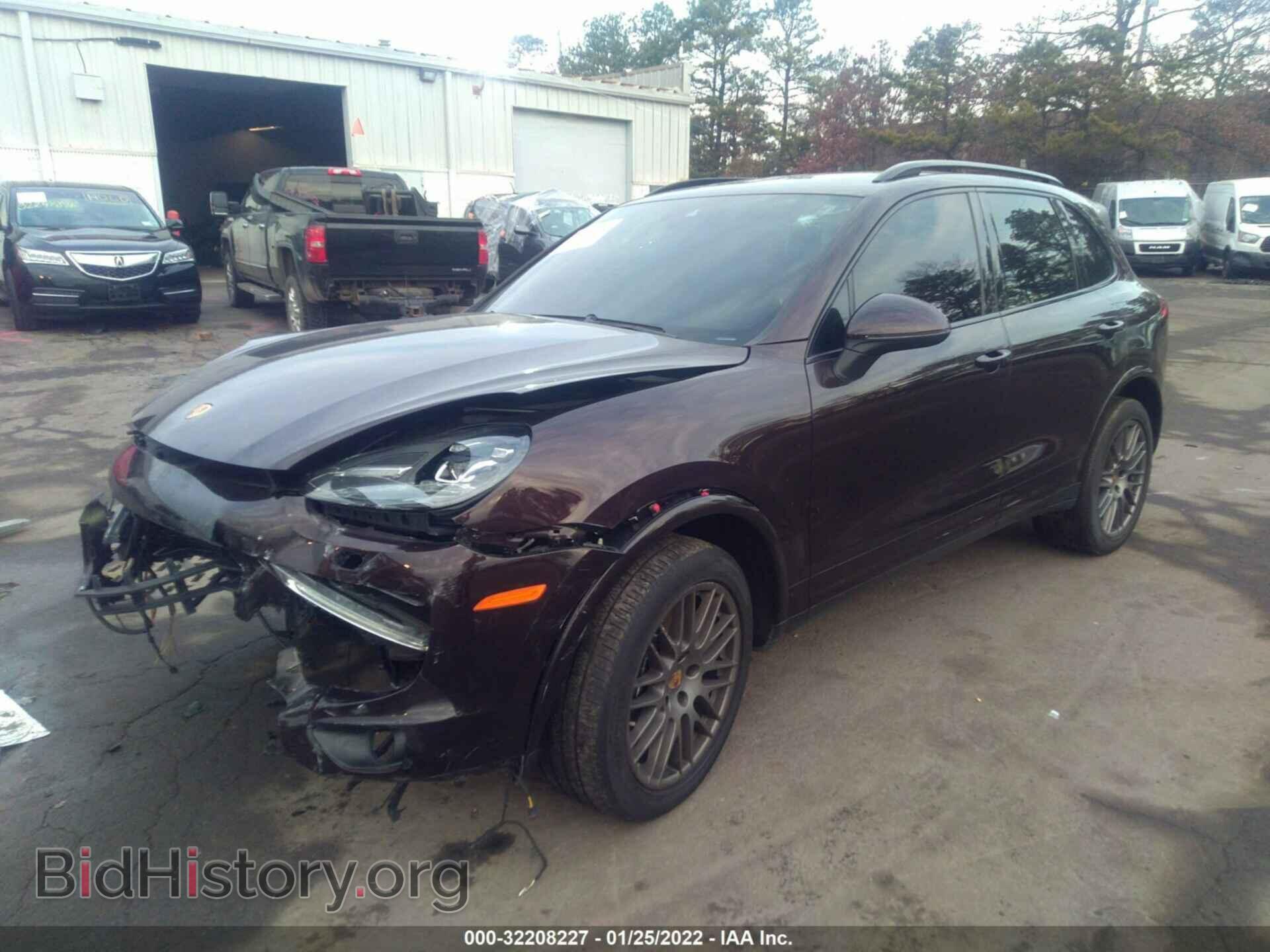 2017 PORSCHE CAYENNE - VIN: WP1AA2A27HKA90873 - Фото 2