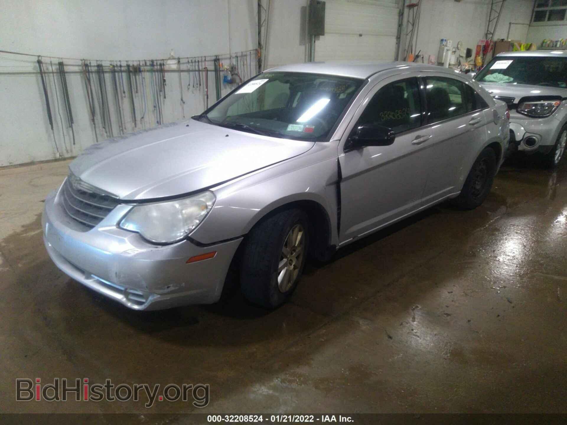 2010 CHRYSLER SEBRING - VIN: 1C3CC4FB1AN229929 - Фото 2