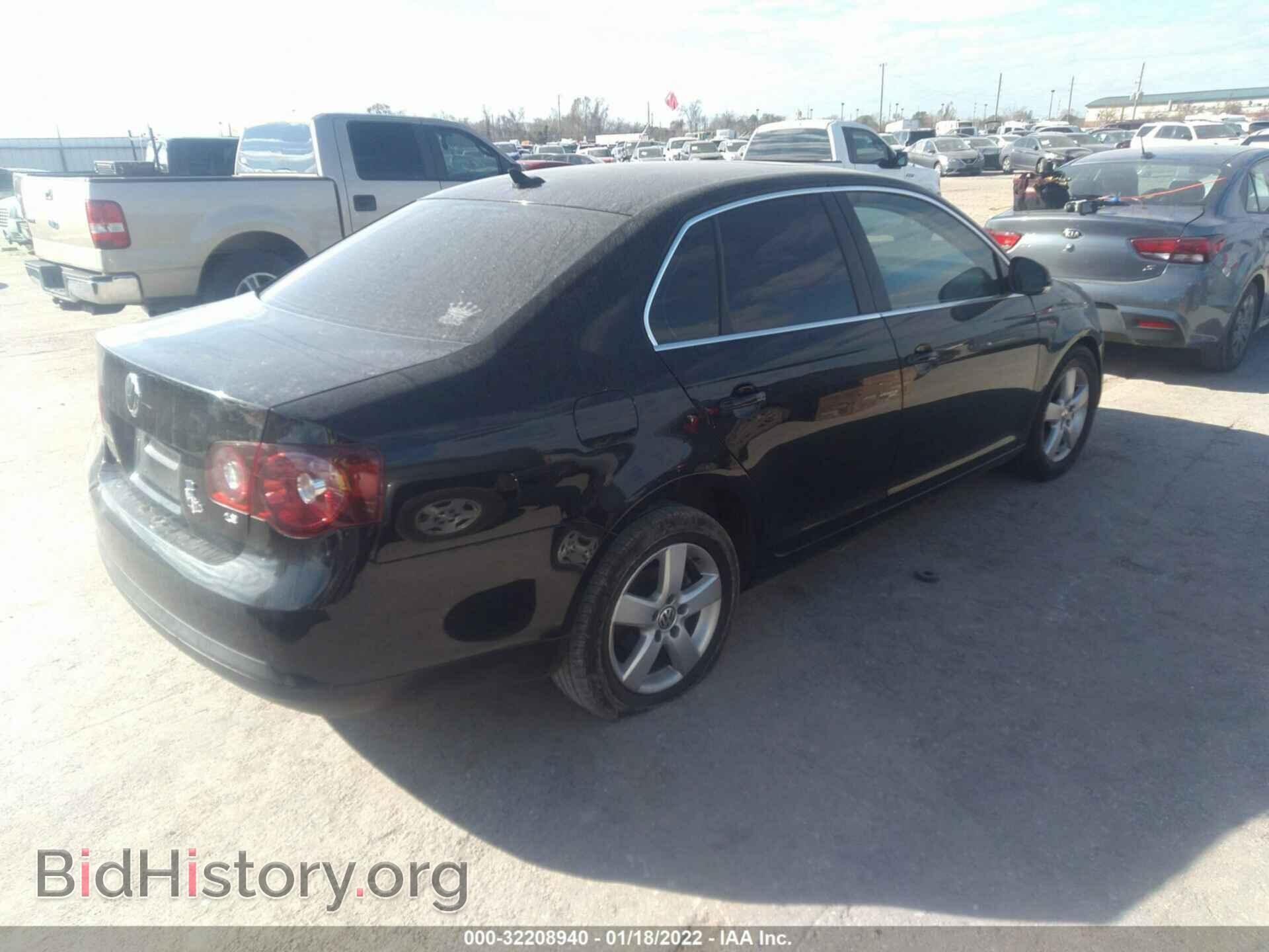 2009 VOLKSWAGEN JETTA SEDAN - VIN: 3VWRM71K39M155220 - Фото 4