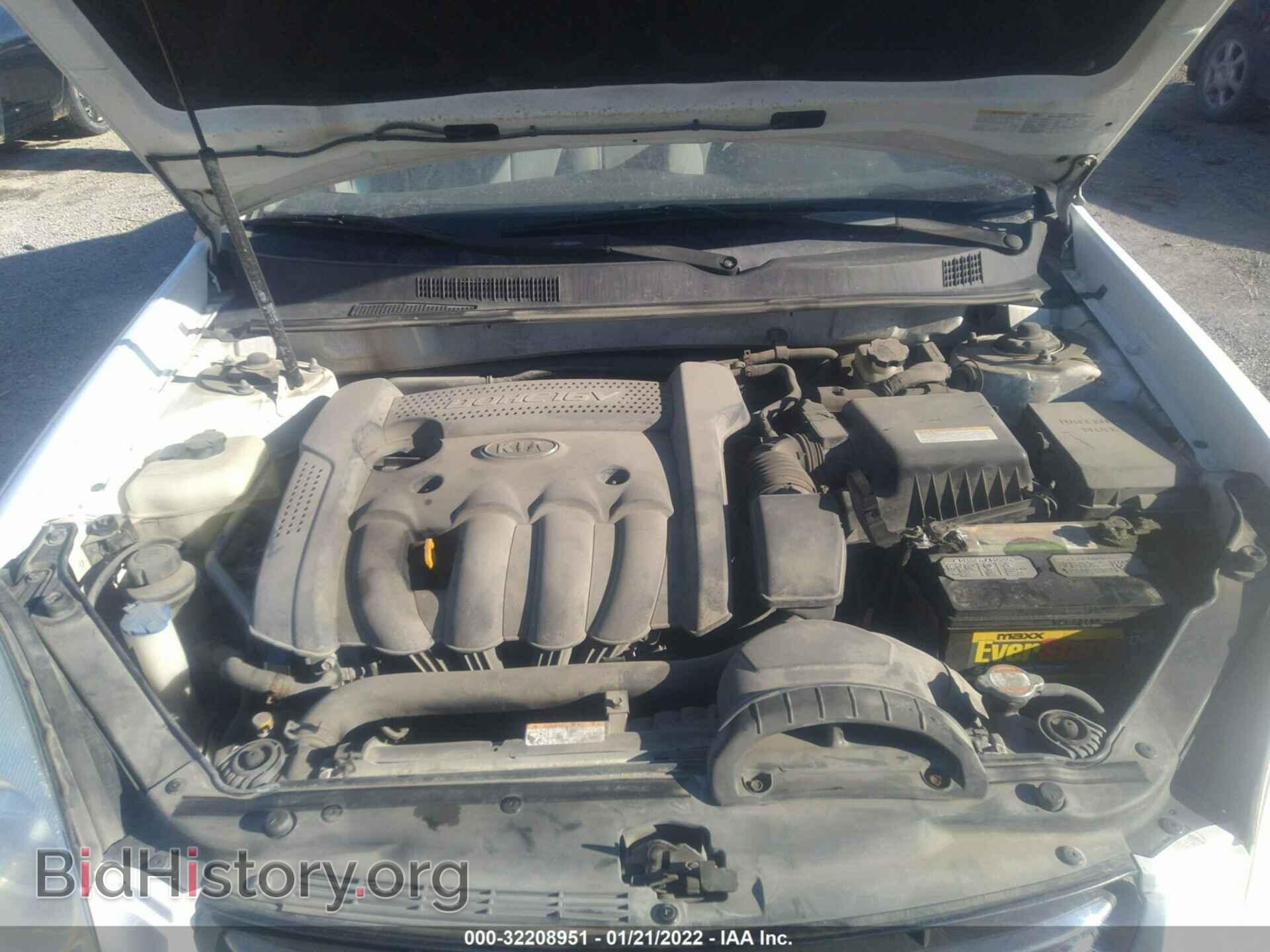 2008 KIA OPTIMA - VIN: KNAGE123085210753 - Фото 10