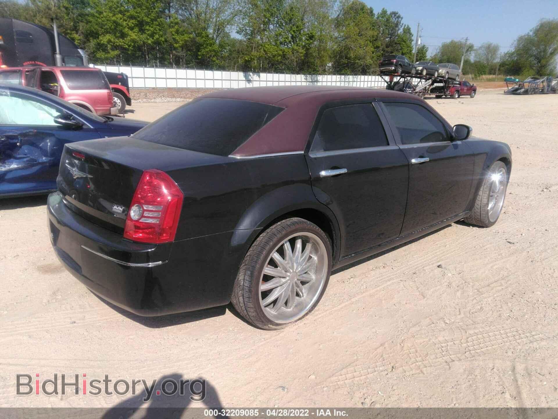 2010 CHRYSLER 300 - VIN: 2C3CA4CD1AH123159 - Фото 4