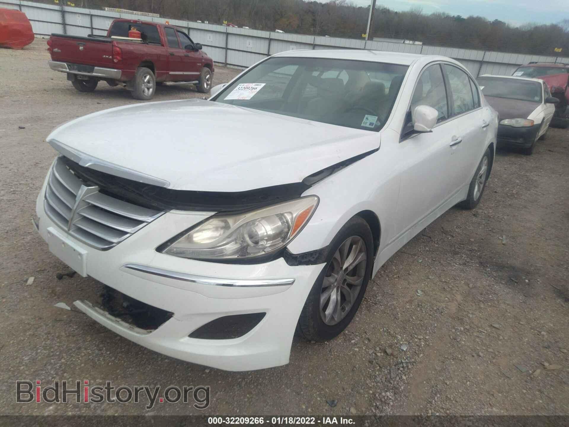 2013 HYUNDAI GENESIS - VIN: KMHGC4DD9DU246582 - Фото 2