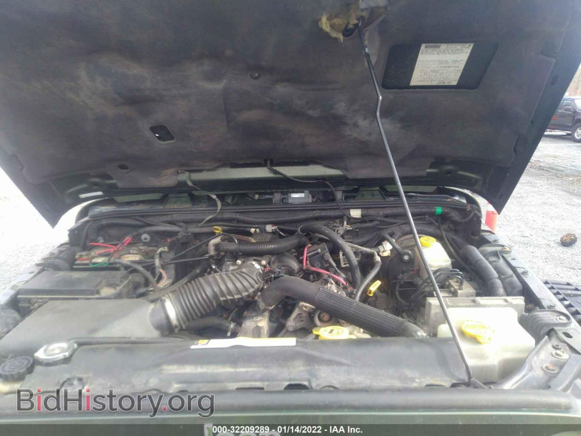2007 JEEP WRANGLER - VIN: 1J4FA54117L197156 - Фото 10