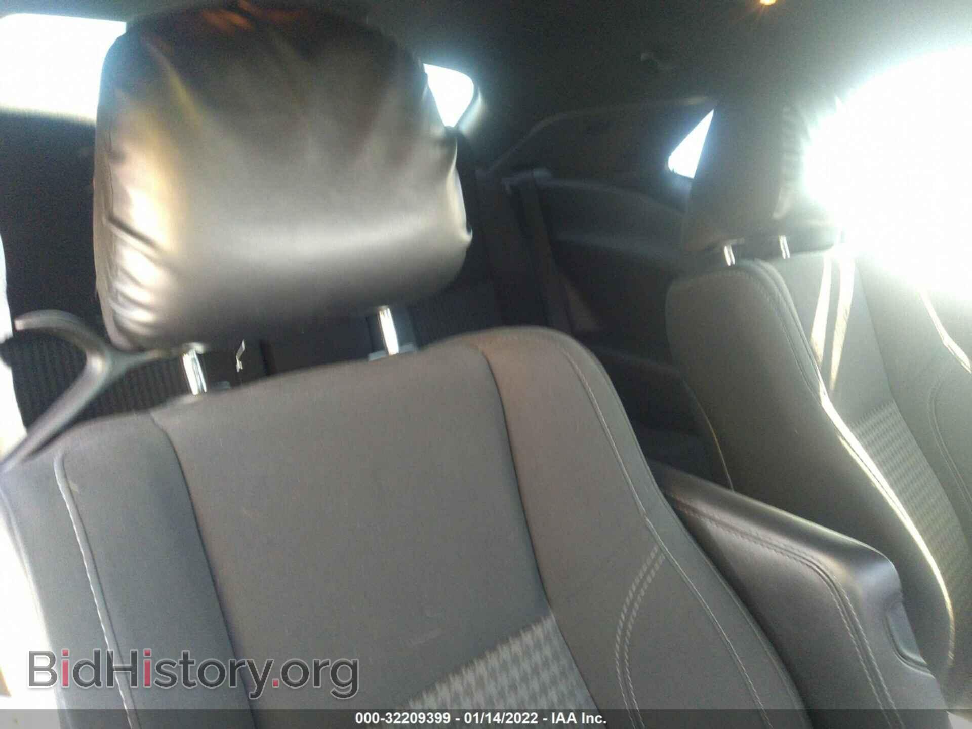 2018 DODGE CHALLENGER - VIN: 2C3CDZAG4JH317895 - Photo 8