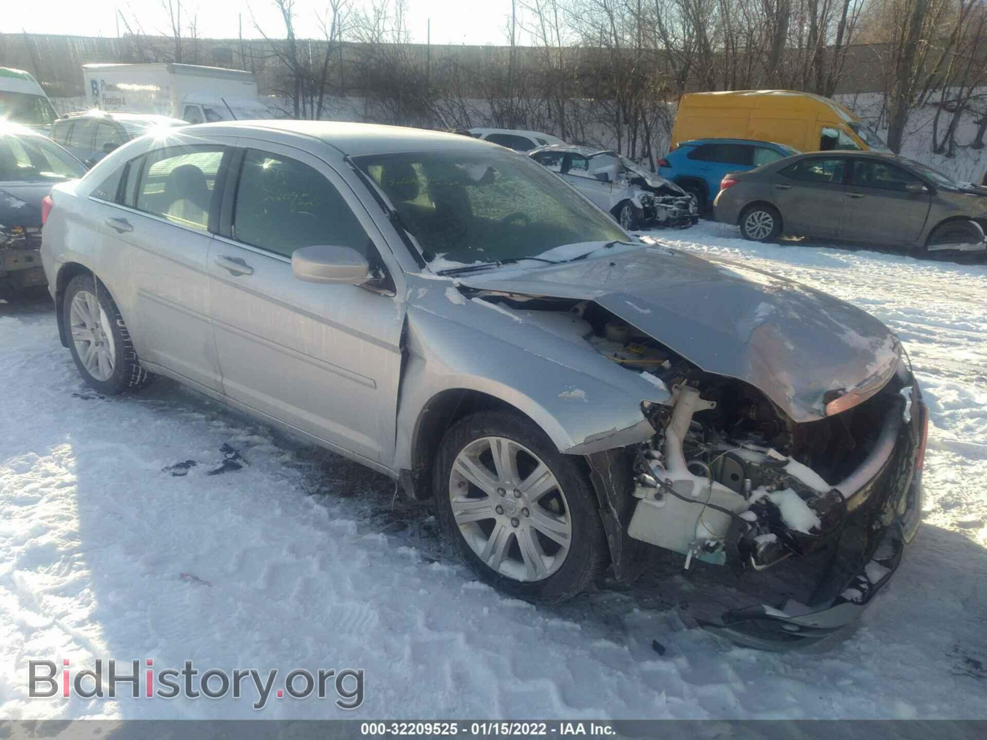 Фотография 1C3BC1FB3BN615831 - CHRYSLER 200 2011