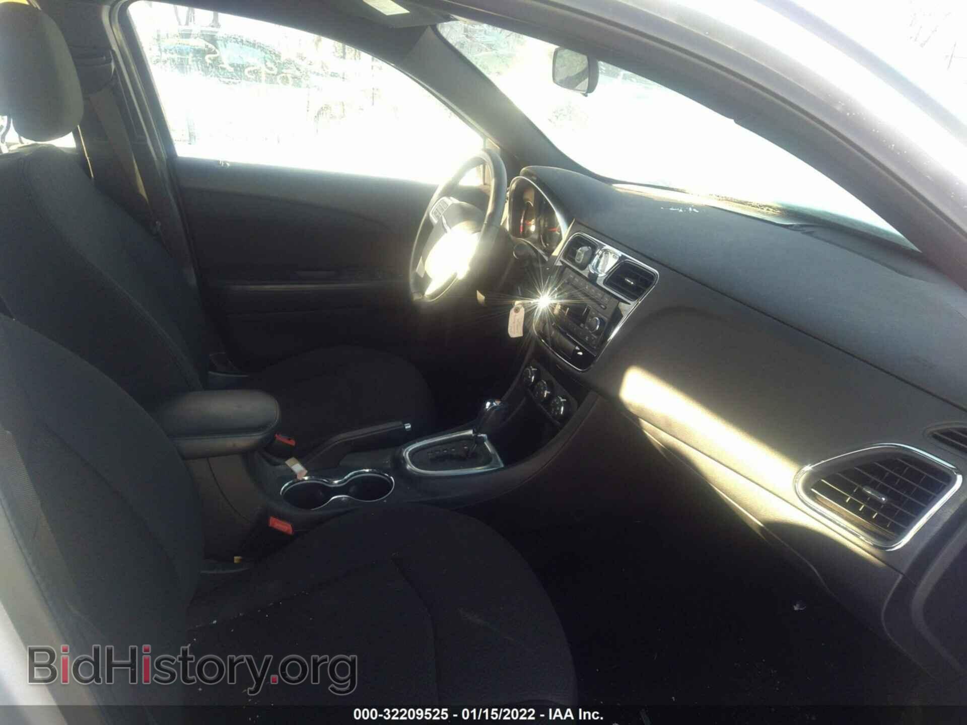 2011 CHRYSLER 200 - VIN: 1C3BC1FB3BN615831 - Photo 5