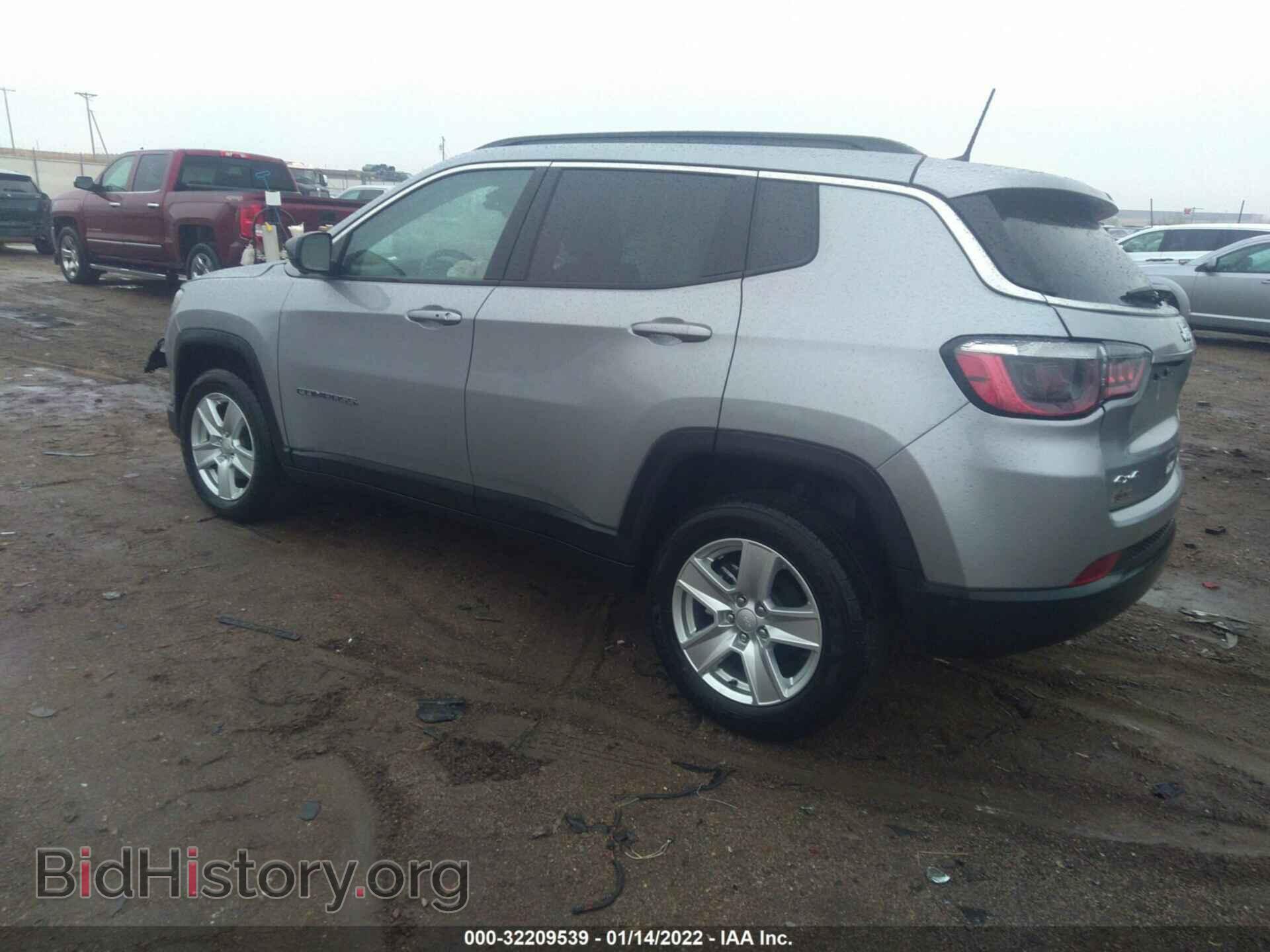 2022 JEEP COMPASS - VIN: 3C4NJDBBXNT102540 - Фото 3