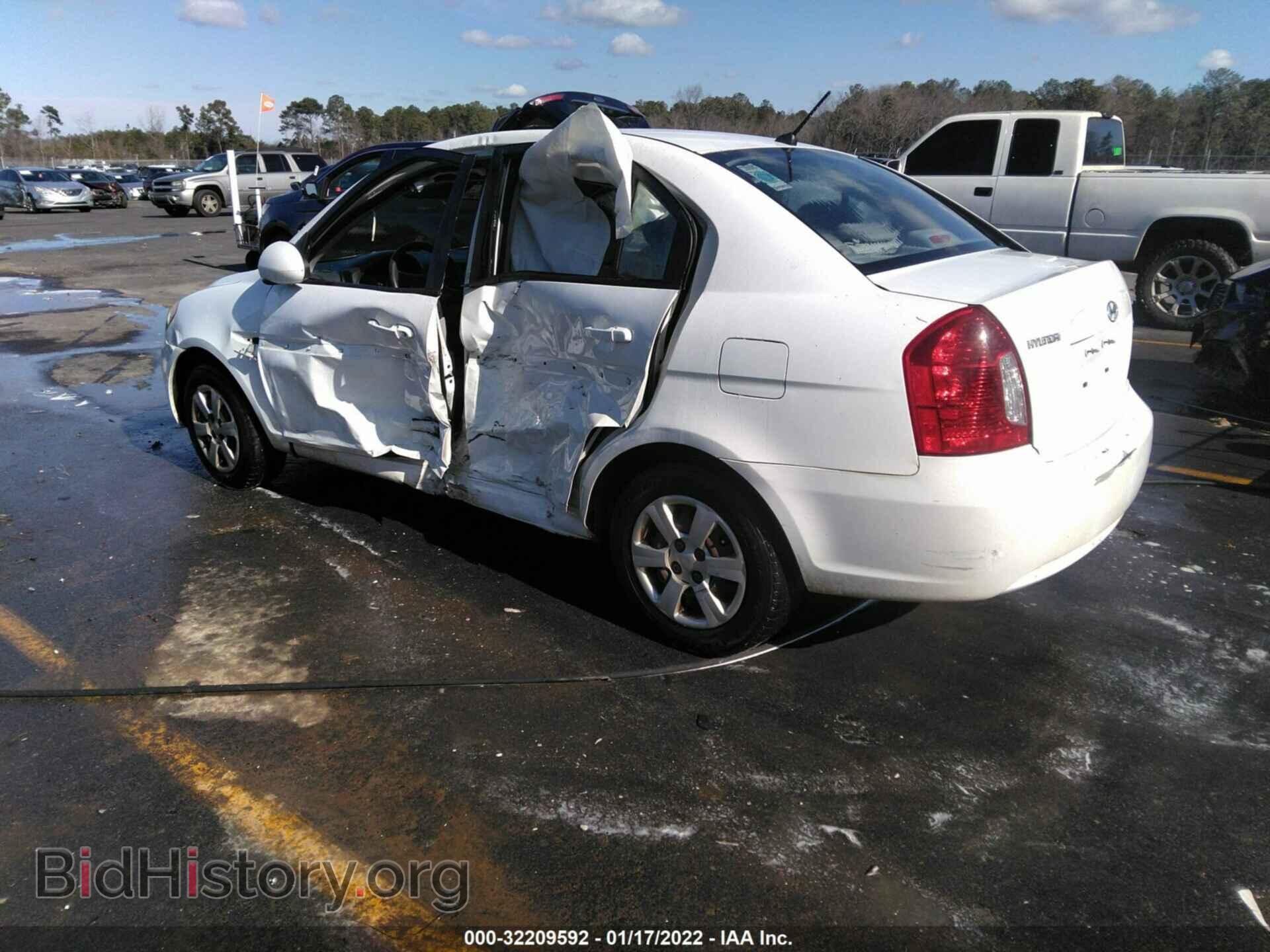 2007 HYUNDAI ACCENT - VIN: KMHCN46C77U112817 - Фото 3