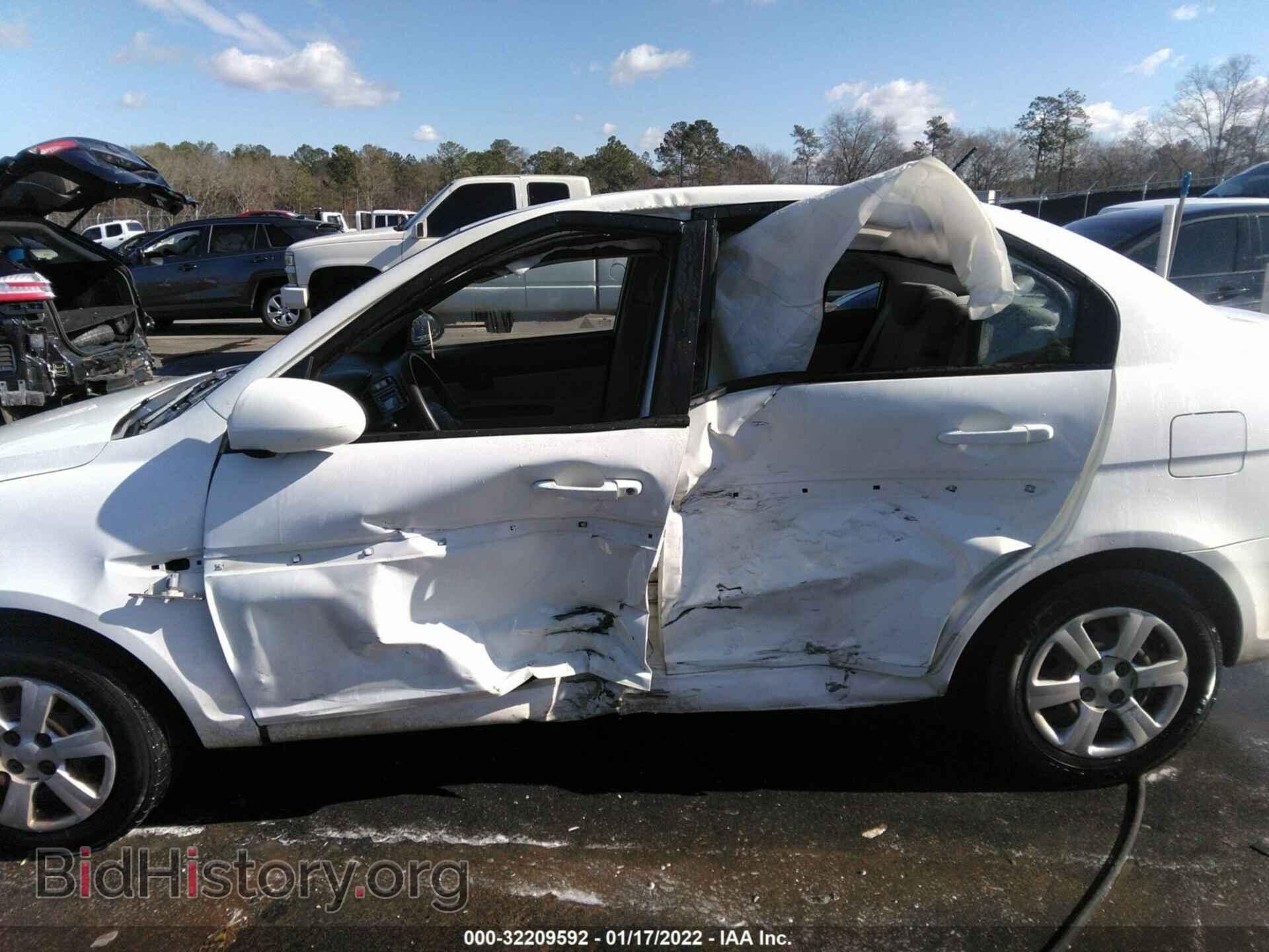 2007 HYUNDAI ACCENT - VIN: KMHCN46C77U112817 - Фото 6