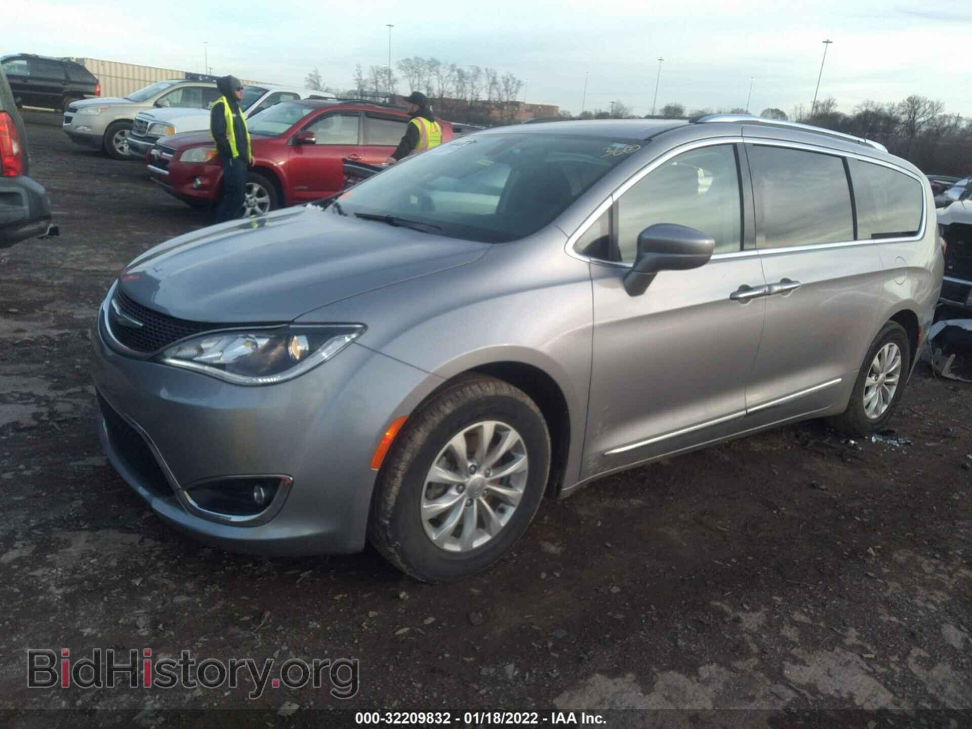 2018 CHRYSLER PACIFICA - VIN: 2C4RC1BG6JR279587 - Фото 2