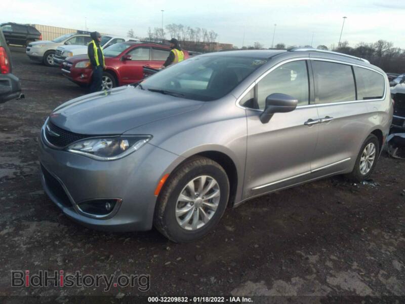 2018 Chrysler PACIFICA (VIN 2C4RC1BG6JR279587) — фото 2 из 10