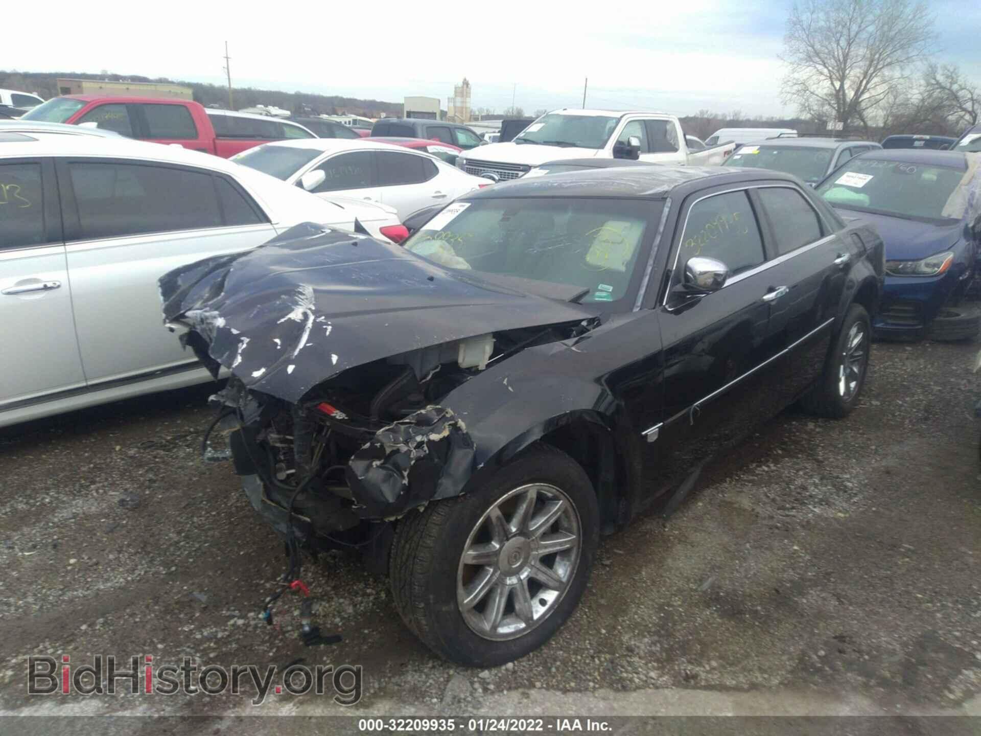 2006 CHRYSLER 300 - VIN: 2C3LA63H56H246310 - Фото 2