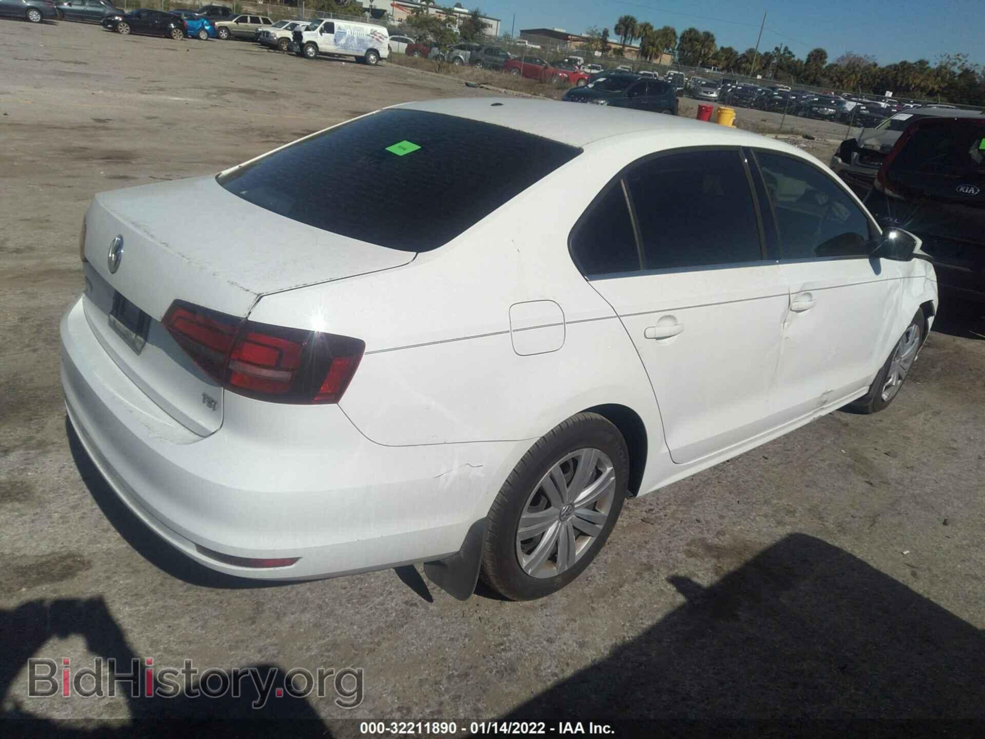 2017 VOLKSWAGEN JETTA - VIN: 3VW167AJ6HM225662 - Фото 4