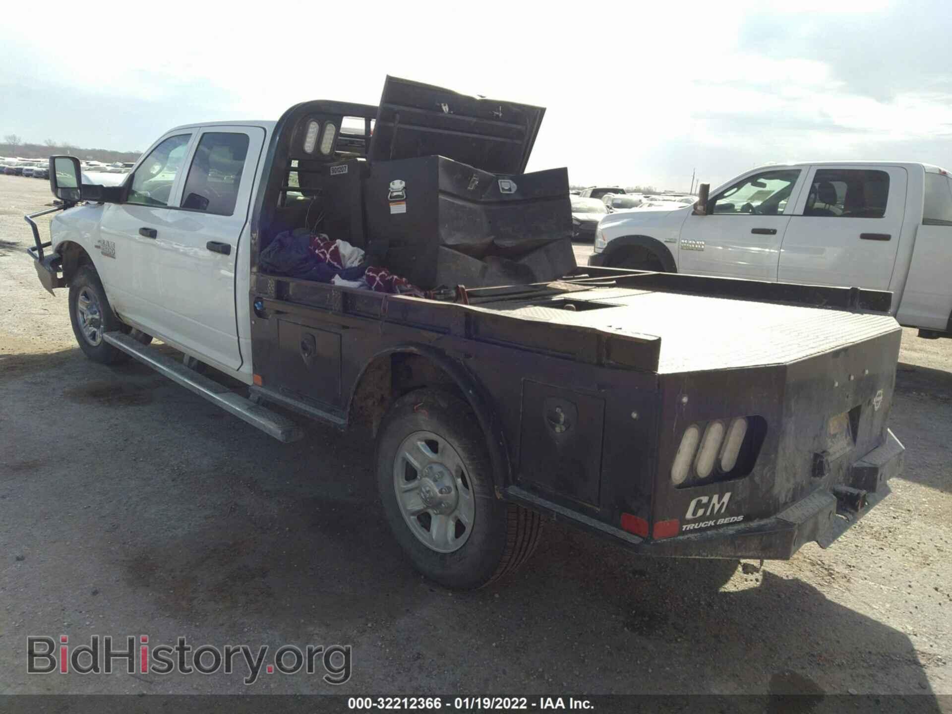 2018 RAM 2500 - VIN: 3C6UR5HL7JG206875 - Photo 3