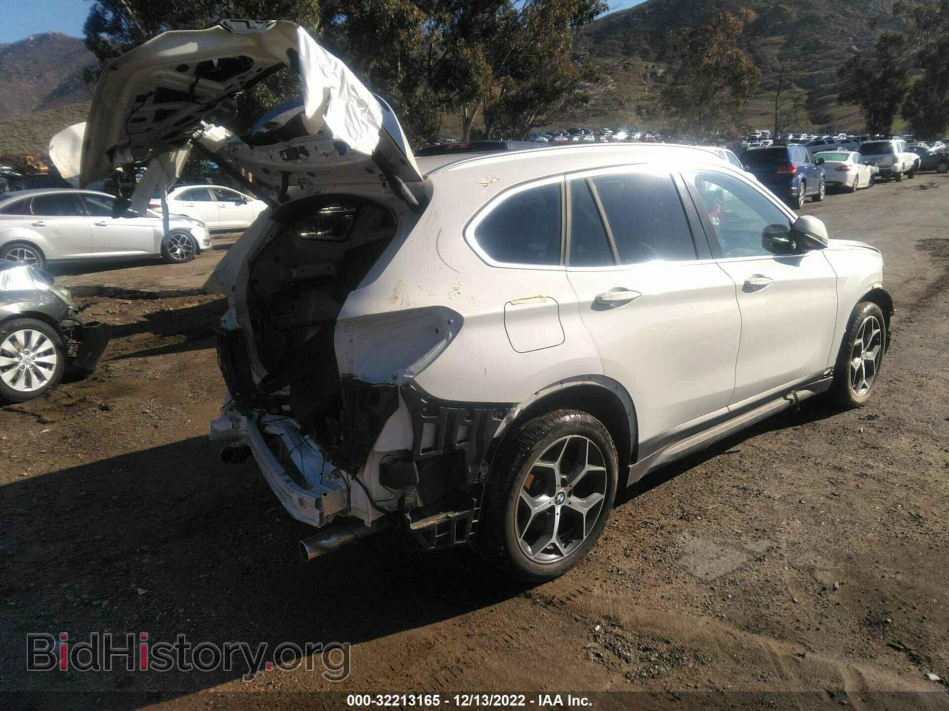 2017 BMW X1 - VIN: WBXHT3C30H5F75950 - Фото 4