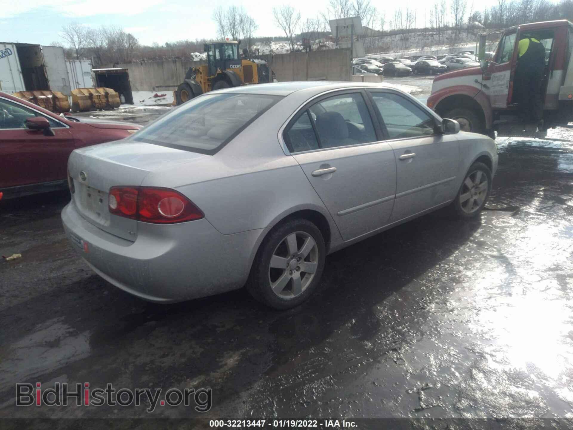 2006 KIA OPTIMA - VIN: KNAGE123765052957 - Фото 4