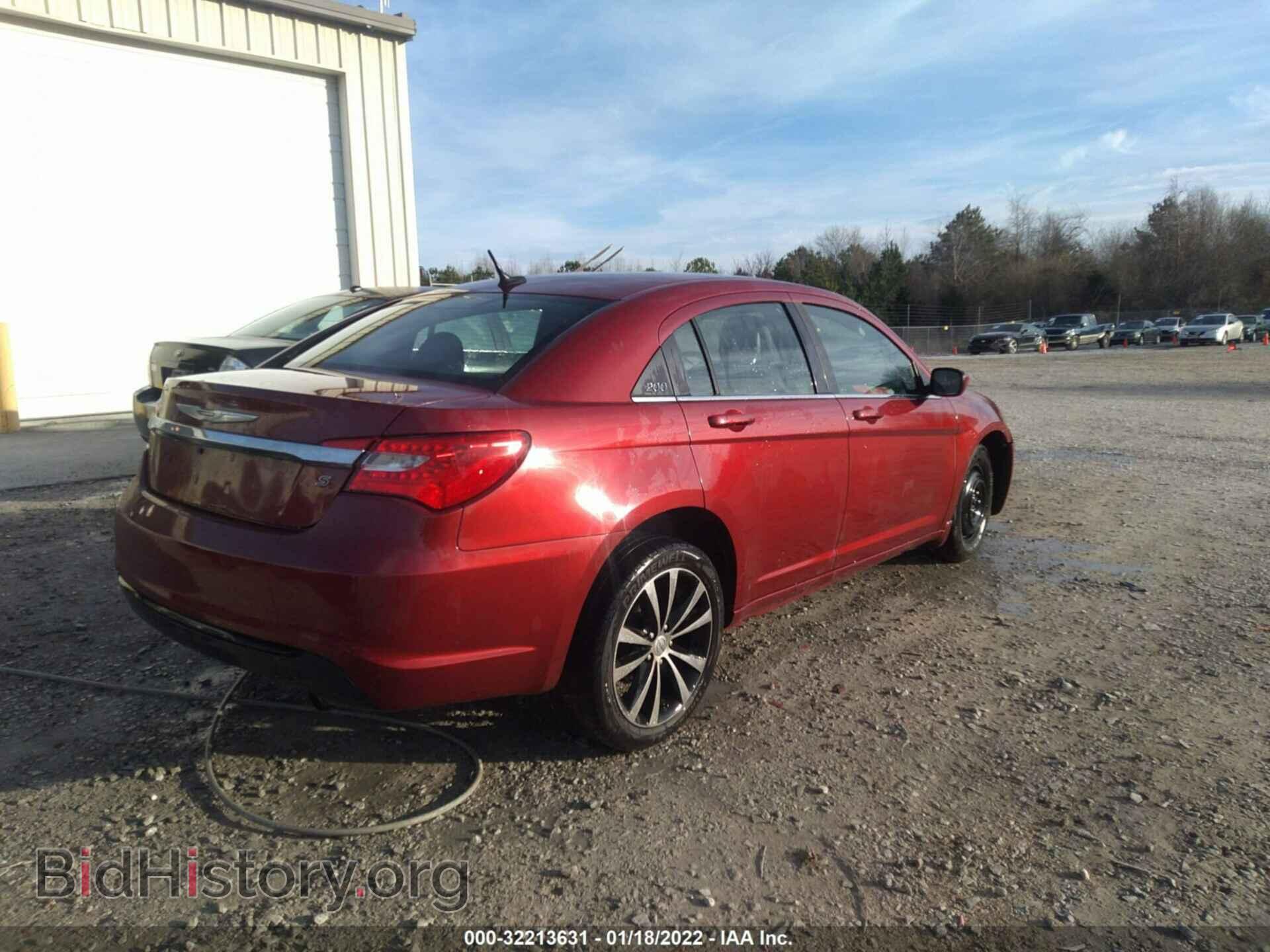 2011 CHRYSLER 200 - VIN: 1C3BC8FG1BN590383 - Фото 4