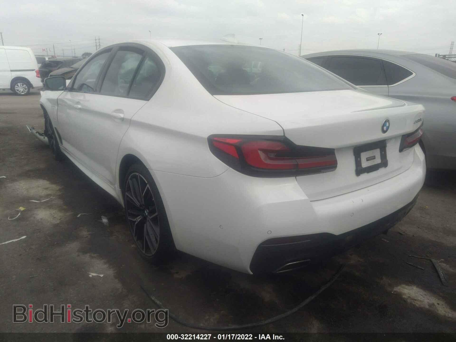 2021 BMW 5 SERIES - VIN: WBA13AG03MCF34637 - Фото 3