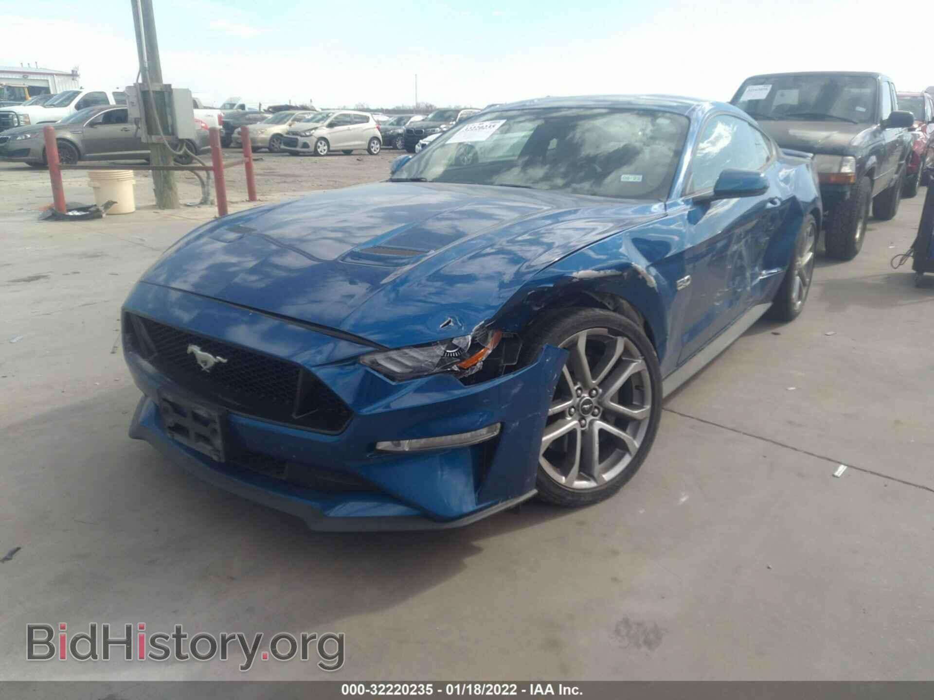 2018 FORD MUSTANG - VIN: 1FA6P8CFXJ5163060 - Фото 2