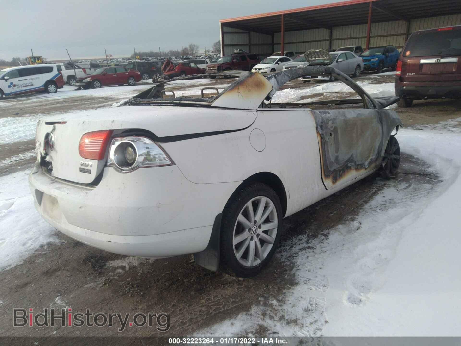 2008 VOLKSWAGEN EOS - VIN: WVWBA71F88V021114 - Фото 4