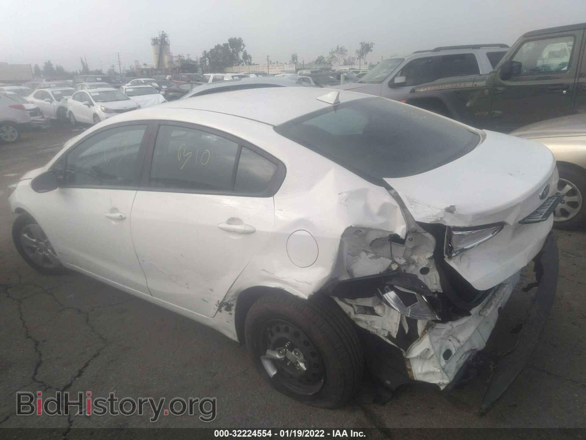 2017 KIA FORTE - VIN: 3KPFK4A76HE025317 - Photo 3