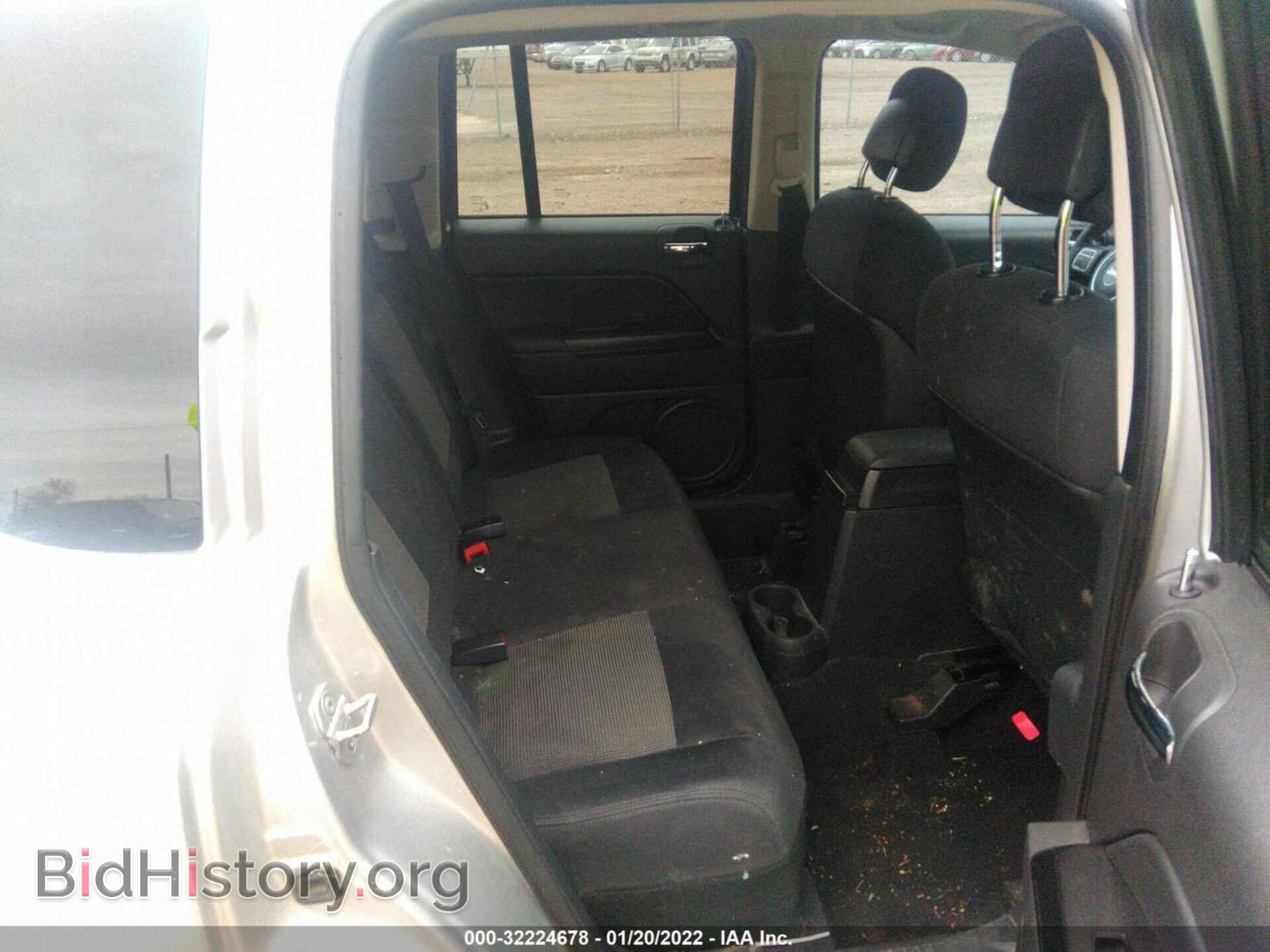 2011 JEEP COMPASS - VIN: 1J4NT1FA2BD289701 - Фото 8