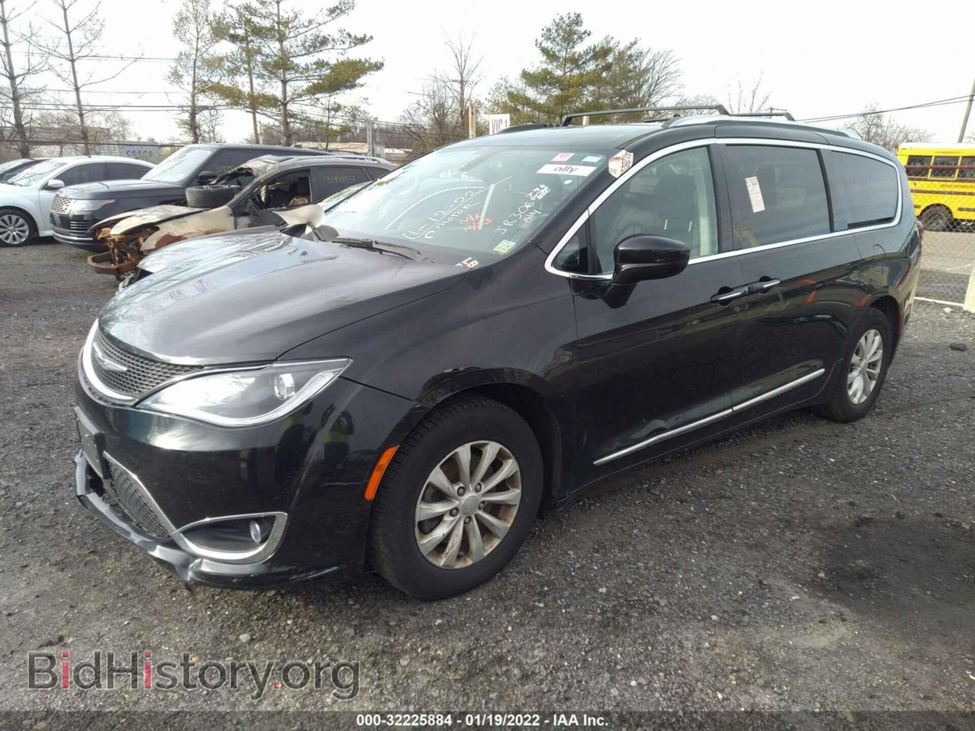 2018 CHRYSLER PACIFICA - VIN: 2C4RC1BG9JR306796 - Photo 2