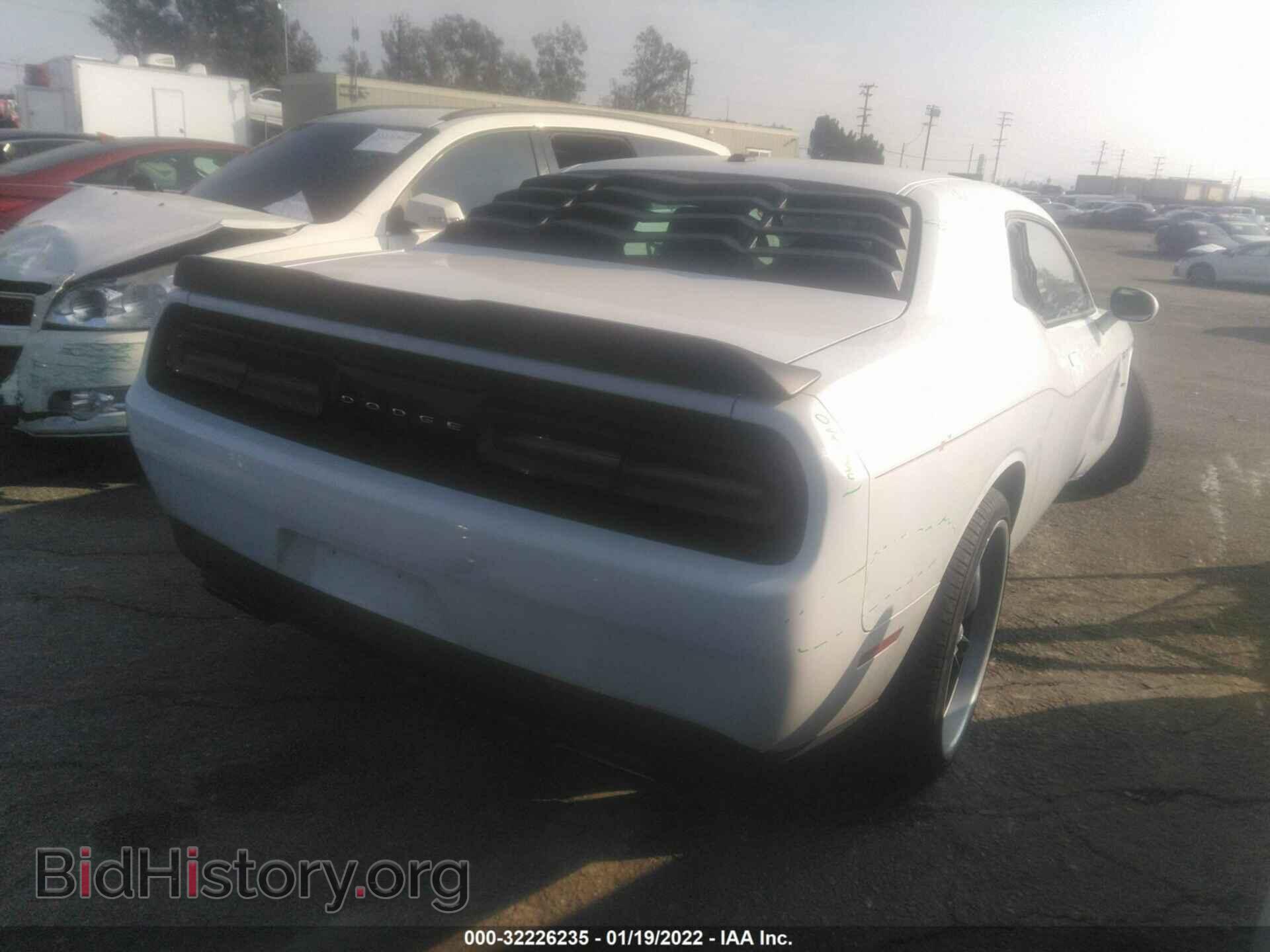 2015 DODGE CHALLENGER - VIN: 2C3CDZAT3FH731044 - Фото 4