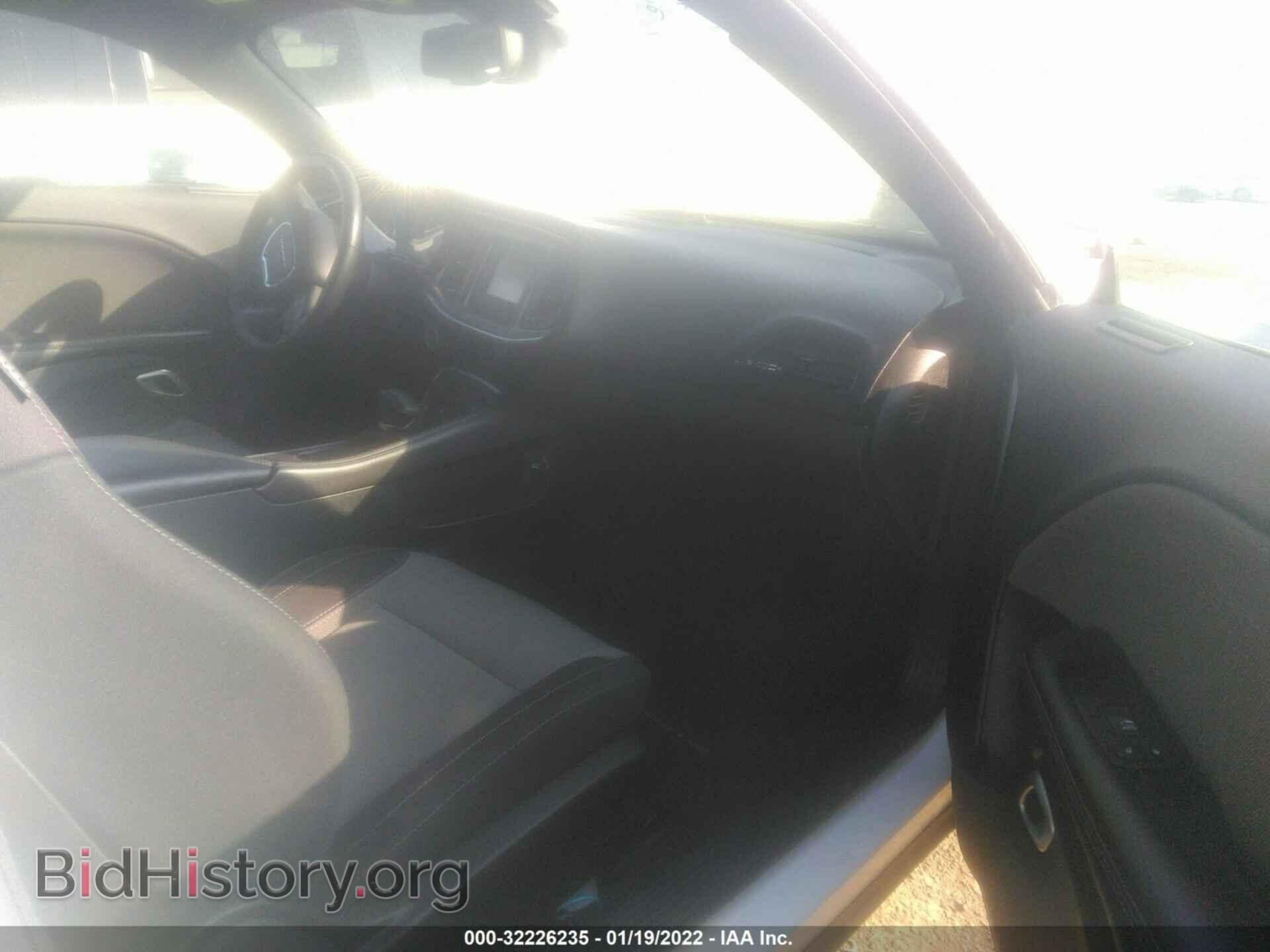 2015 DODGE CHALLENGER - VIN: 2C3CDZAT3FH731044 - Фото 5
