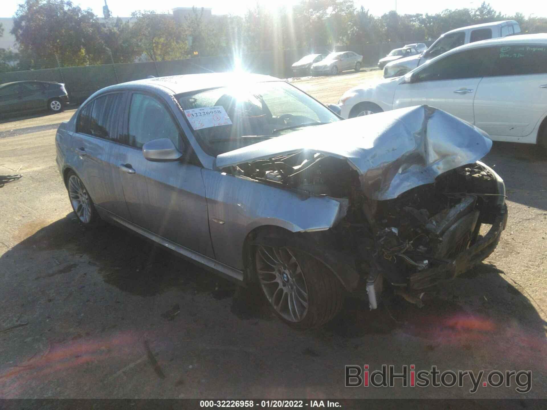 Photo WBAPN7C52BA949673 - BMW 3 SERIES 2011